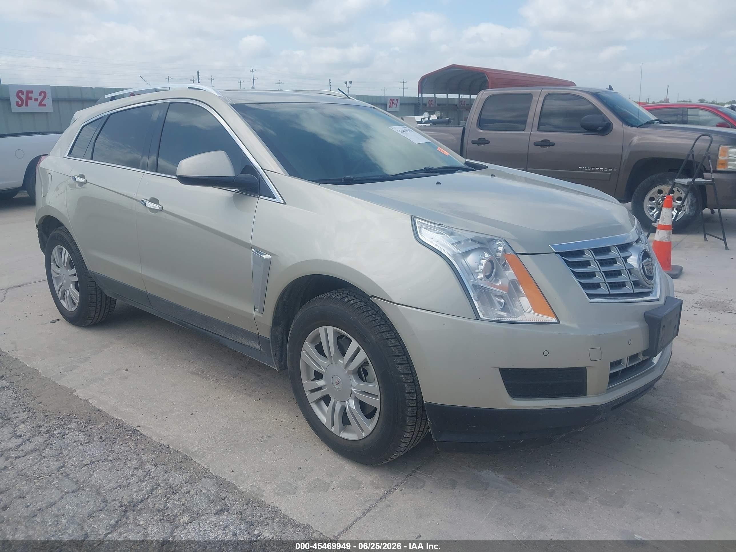 2016 Cadillac SRX Luxury Collection, VIN 3GYFNBE39GS522486 — Rear end