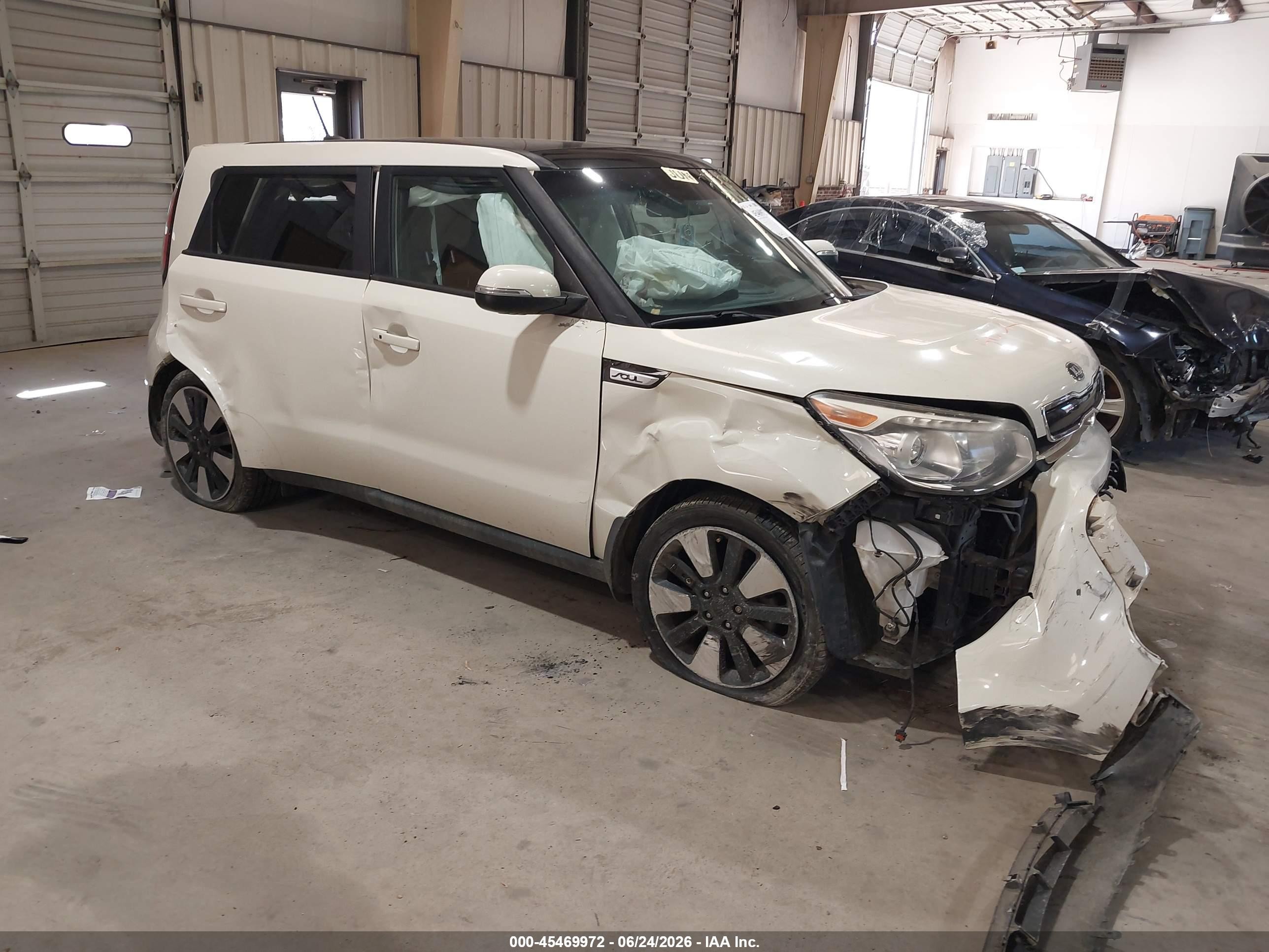 2015 Kia Soul +, VIN KNDJX3A50F7128458 — Front end