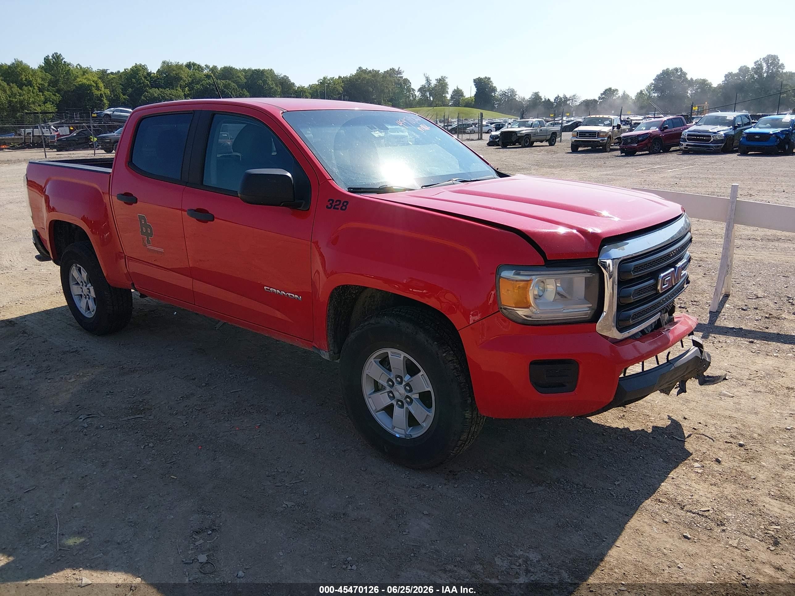 2020 GMC Canyon 2WD, VIN 1GTG5BEA8L1136002 — Side