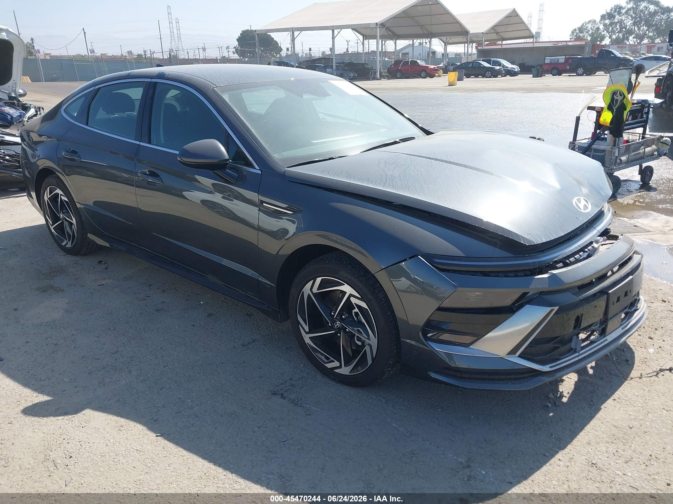 2026 Hyundai Sonata SEL Sport, VIN KMHL64JA8TA547215 — Side