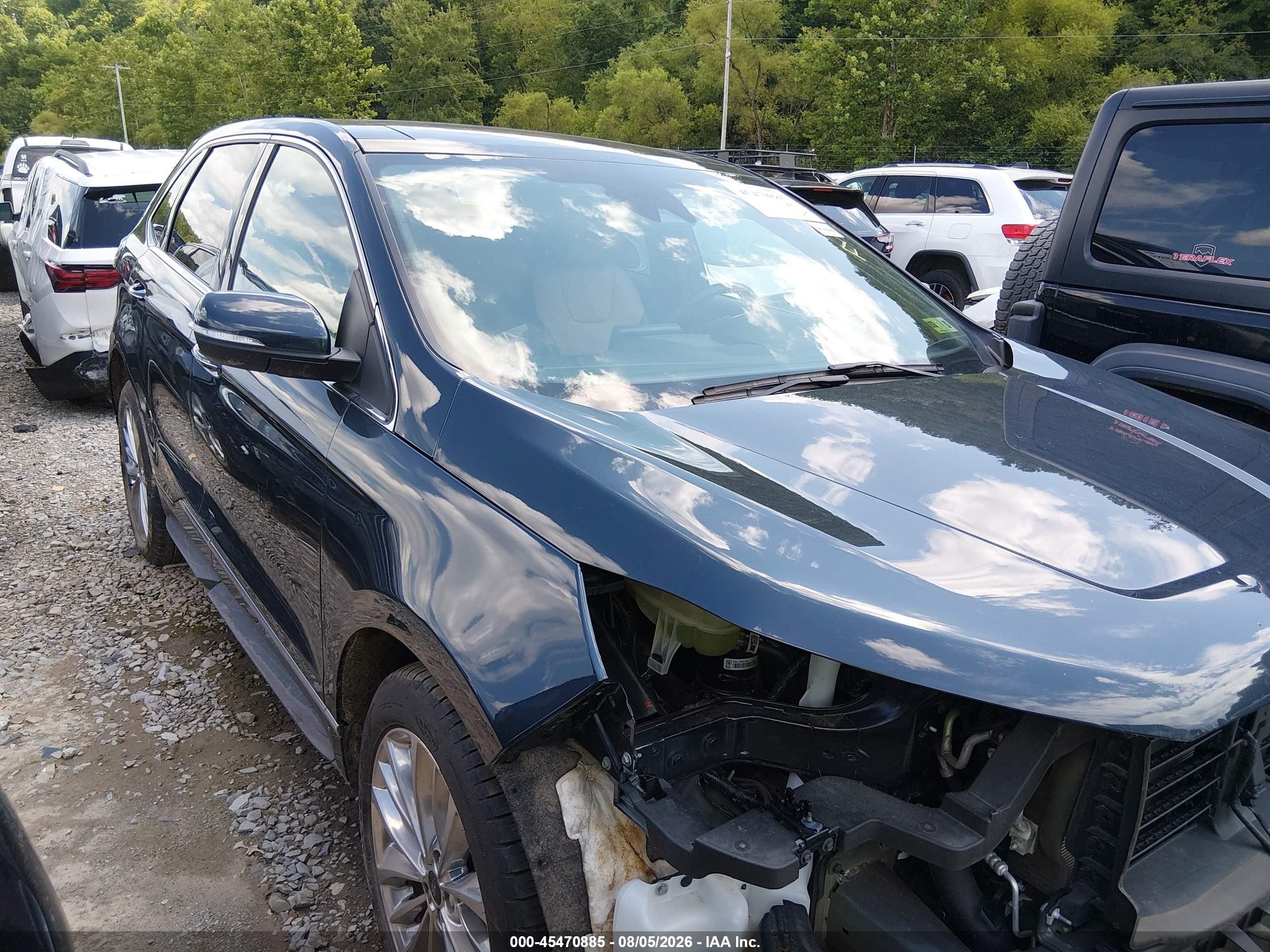 2024 Ford Edge Titanium, VIN 2FMPK4K97RBA19163 — Front end