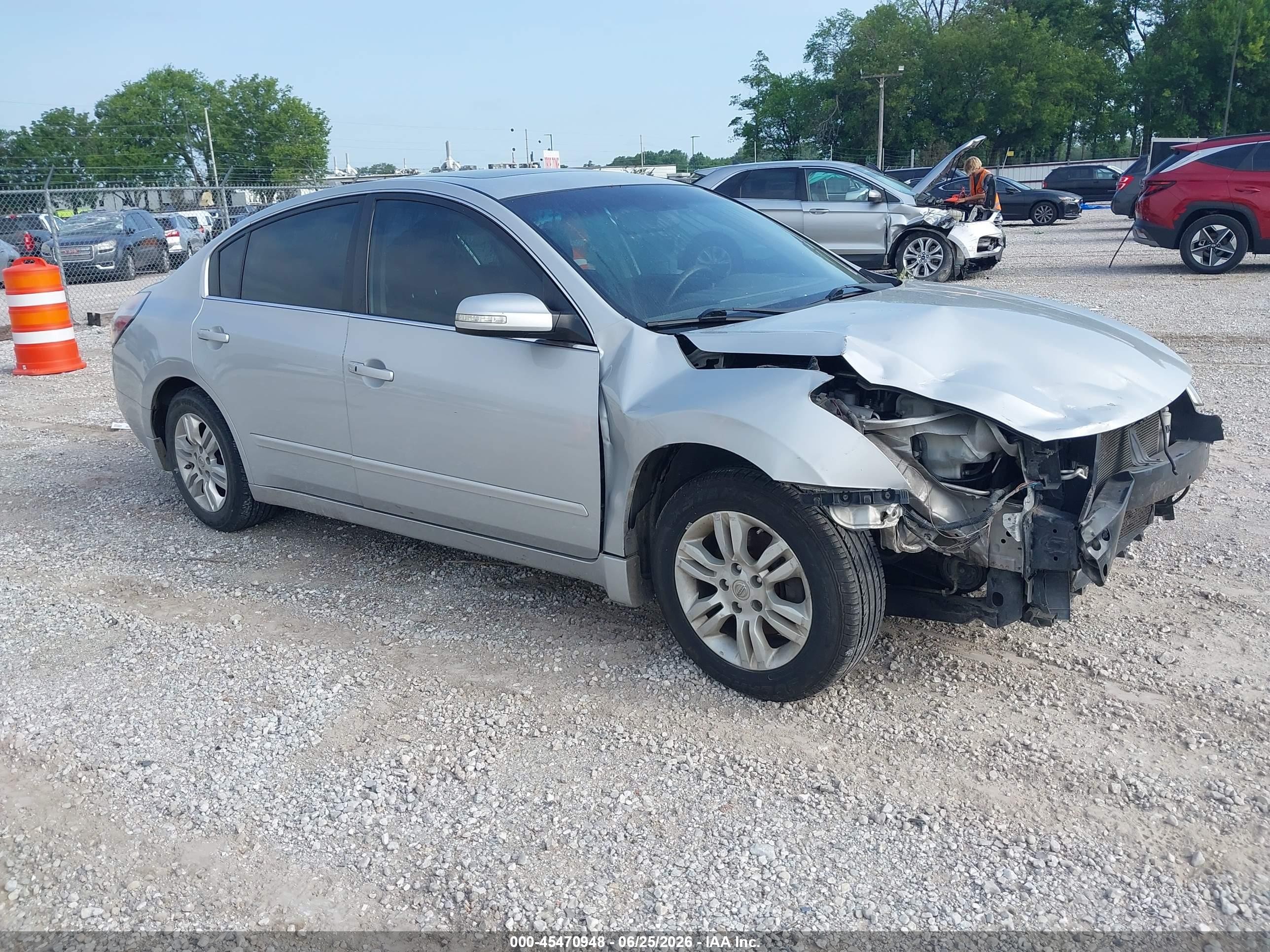 2011 Nissan Altima S, VIN 1N4AL2AP3BN499097 — Front end