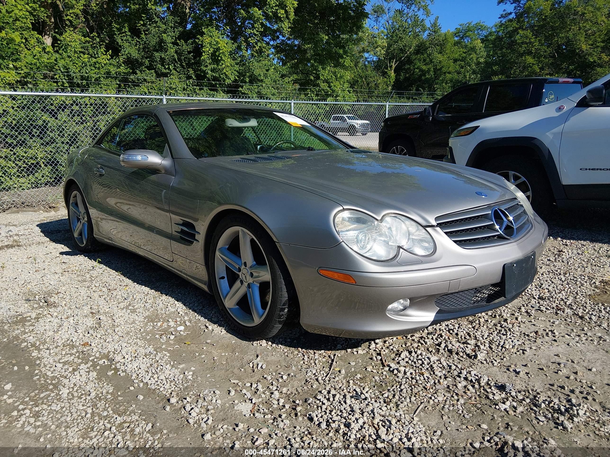 2004 Mercedes-Benz SL 500, VIN WDBSK75F54F078316 — Normal wear
