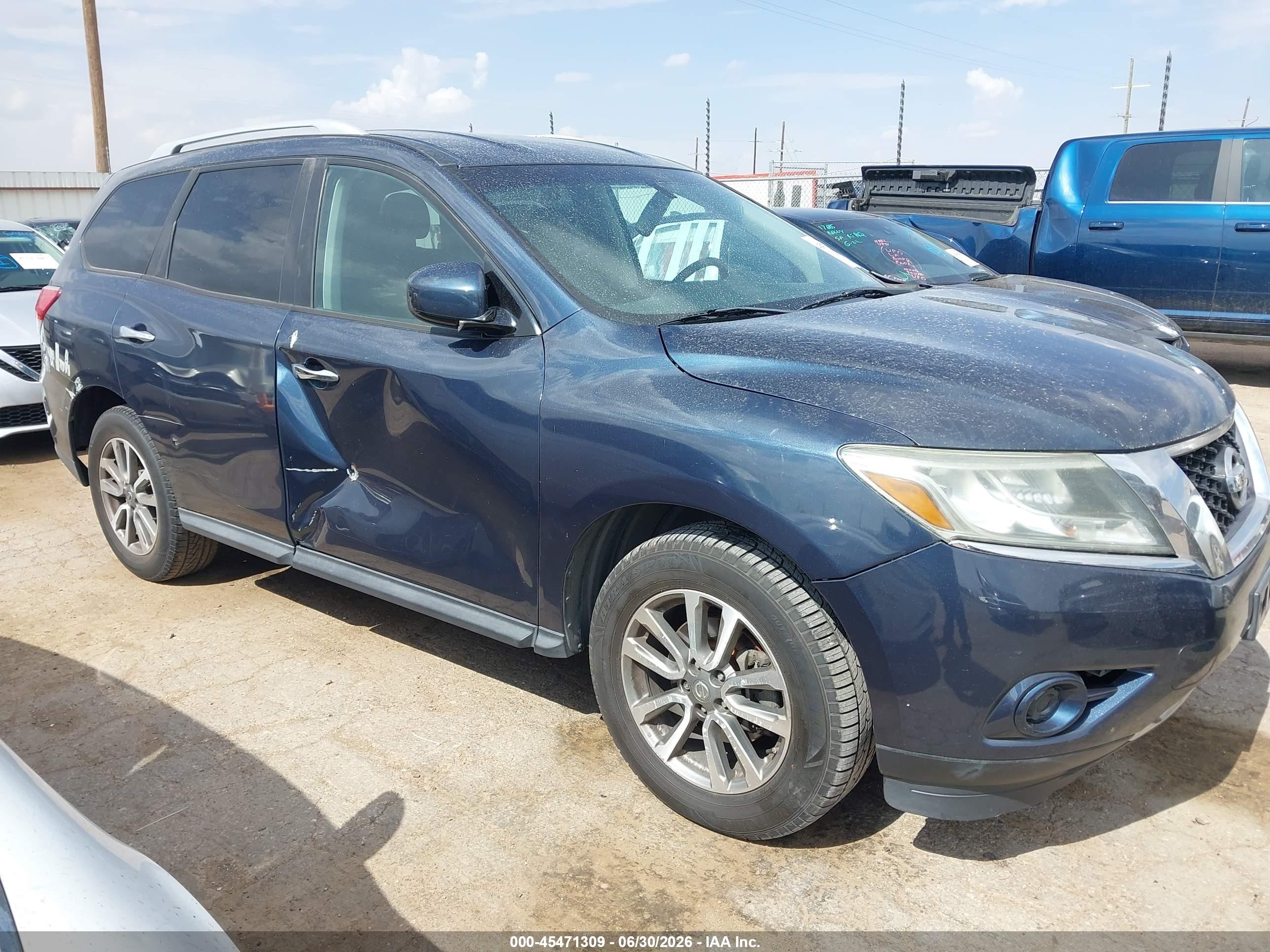 2013 Nissan Pathfinder SV, VIN 5N1AR2MN5DC641494 — Бок