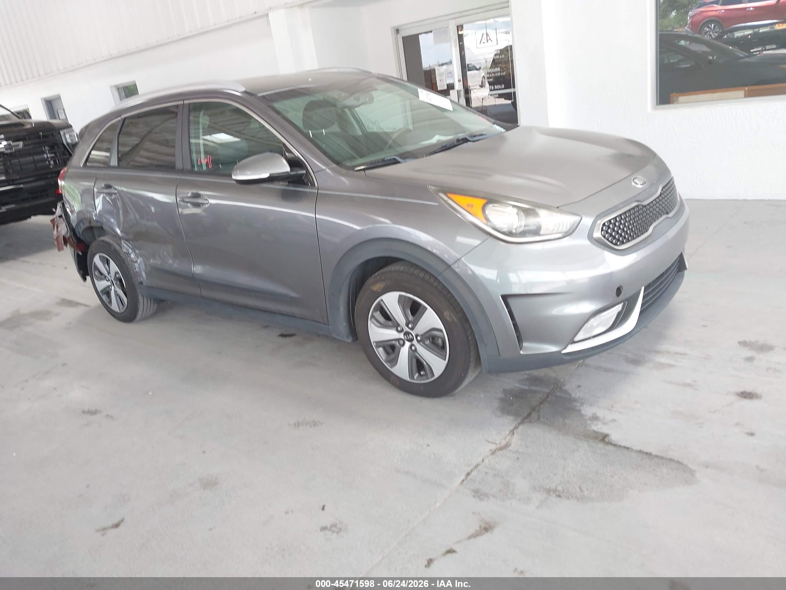 2018 Kia Niro EX, VIN KNDCC3LC4J5108539 — Rear end