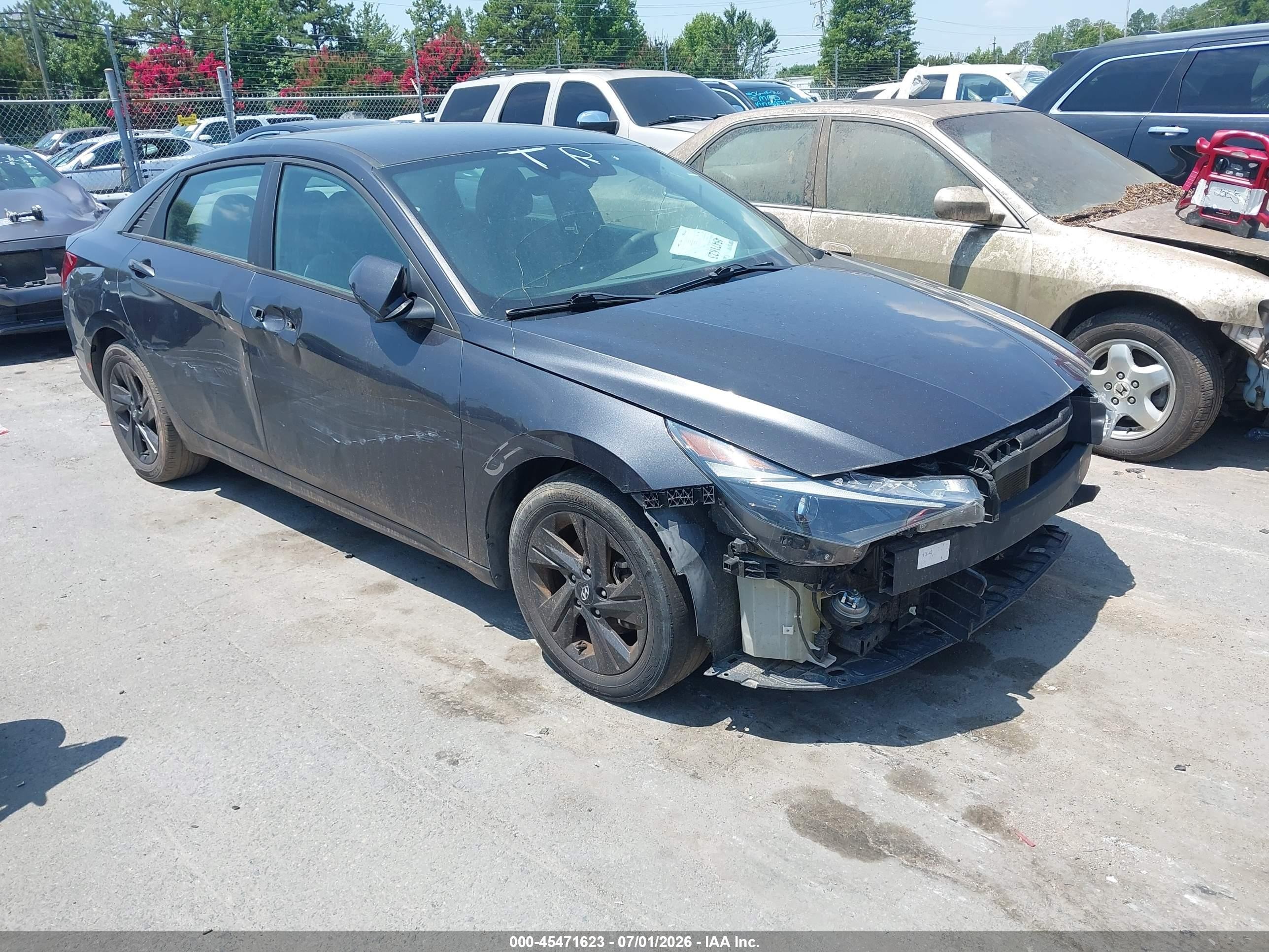2021 Hyundai Elantra SEL, VIN 5NPLM4AG6MH011386 — Front end