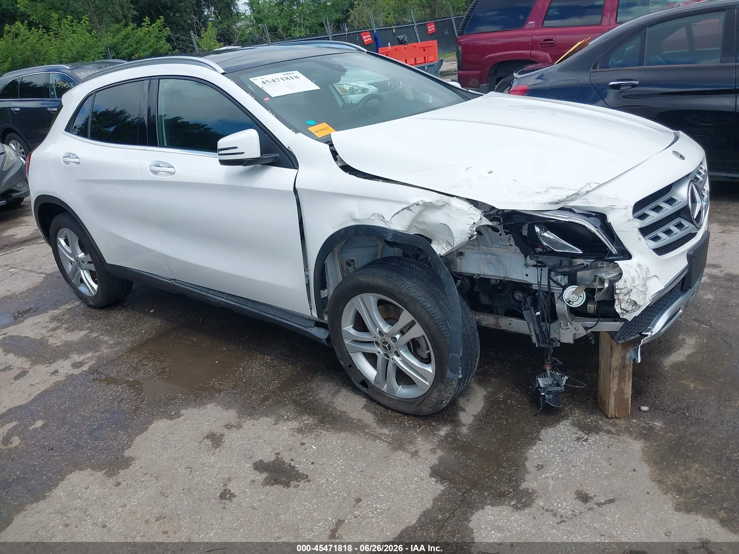 2019 Mercedes-Benz GLA 250, VIN WDCTG4GB5KJ553239 — Front end