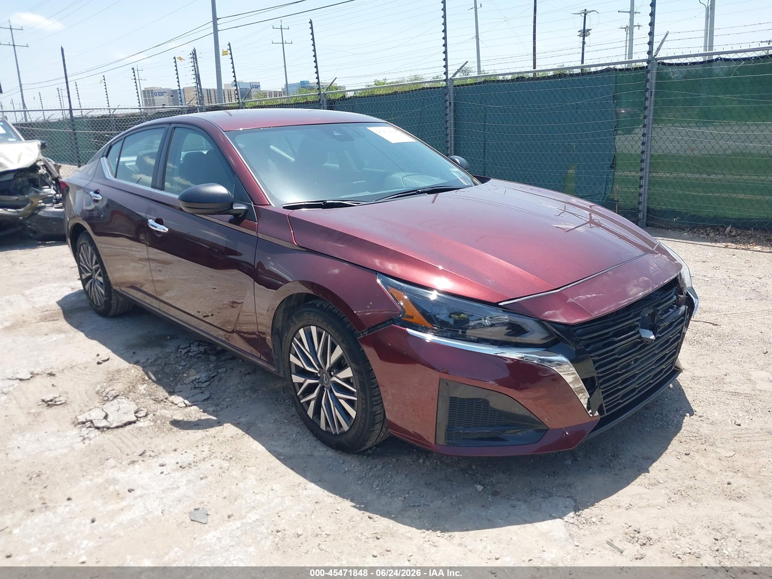 2025 Nissan Altima SV, VIN 1N4BL4DV9SN343169 — Перед