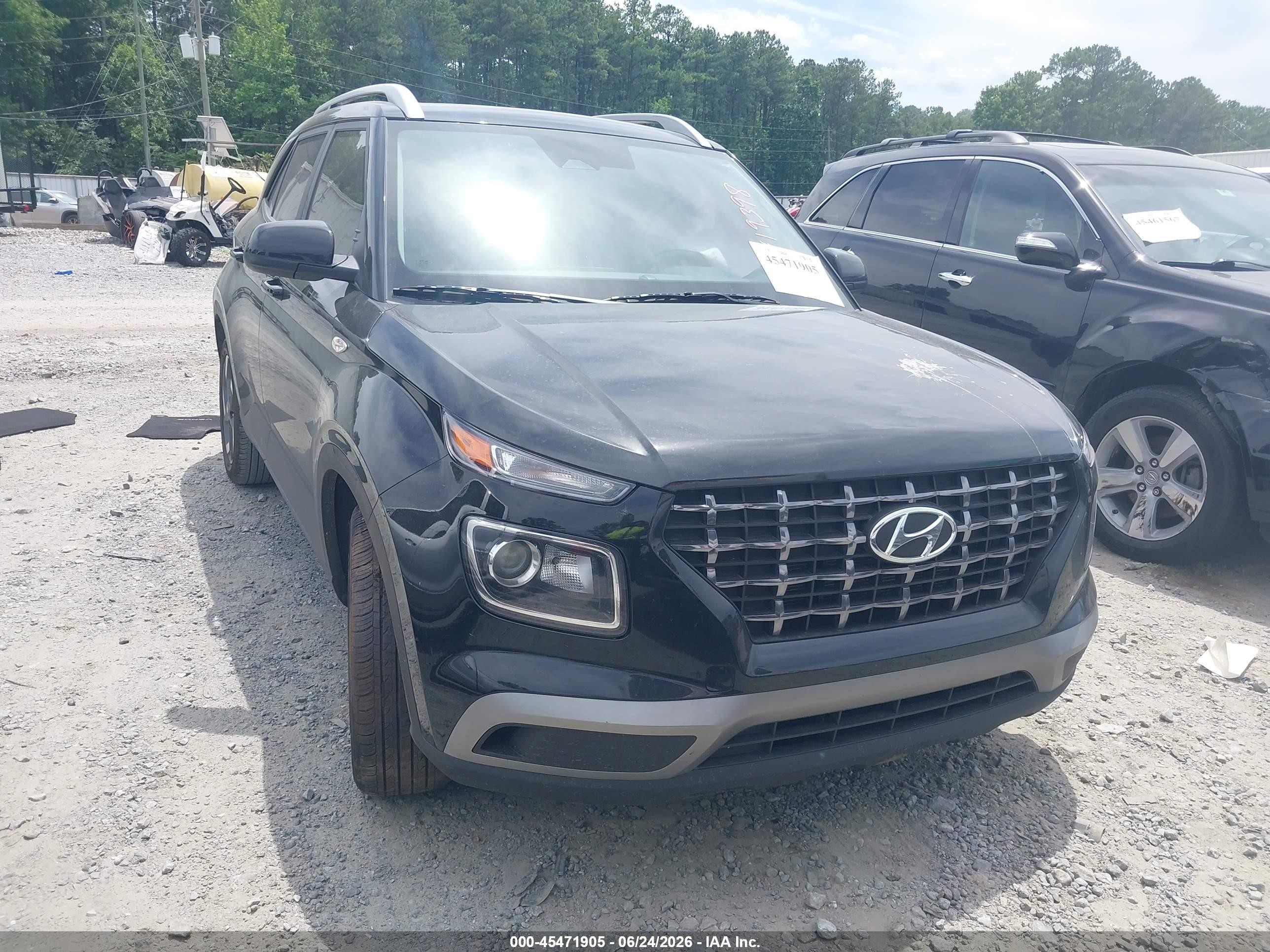 2026 Hyundai Venue SEL, VIN KMHRC8A32TU419398 — Side