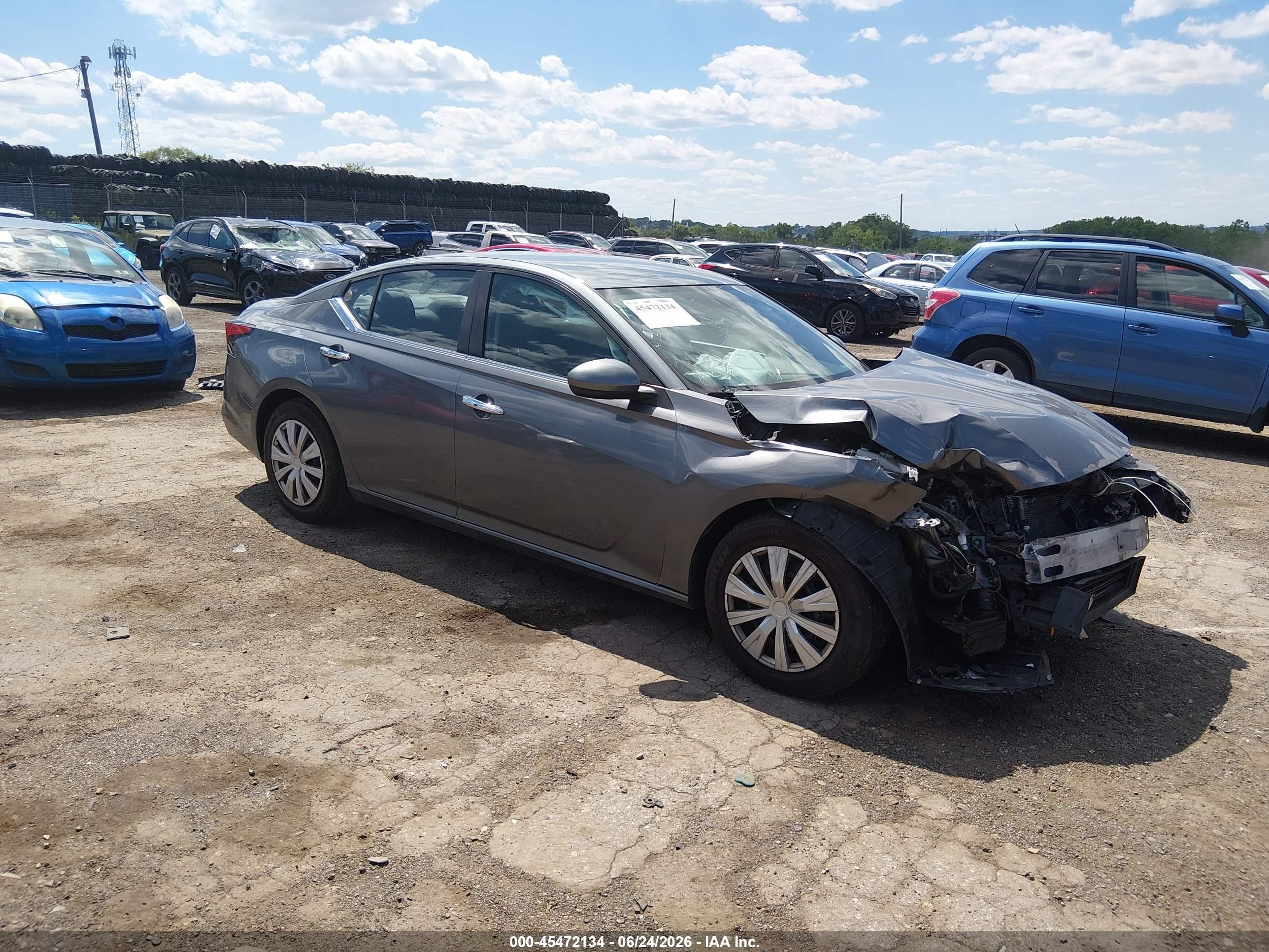 2019 Nissan Altima S, VIN 1N4BL4BVXKC246965 — Front end