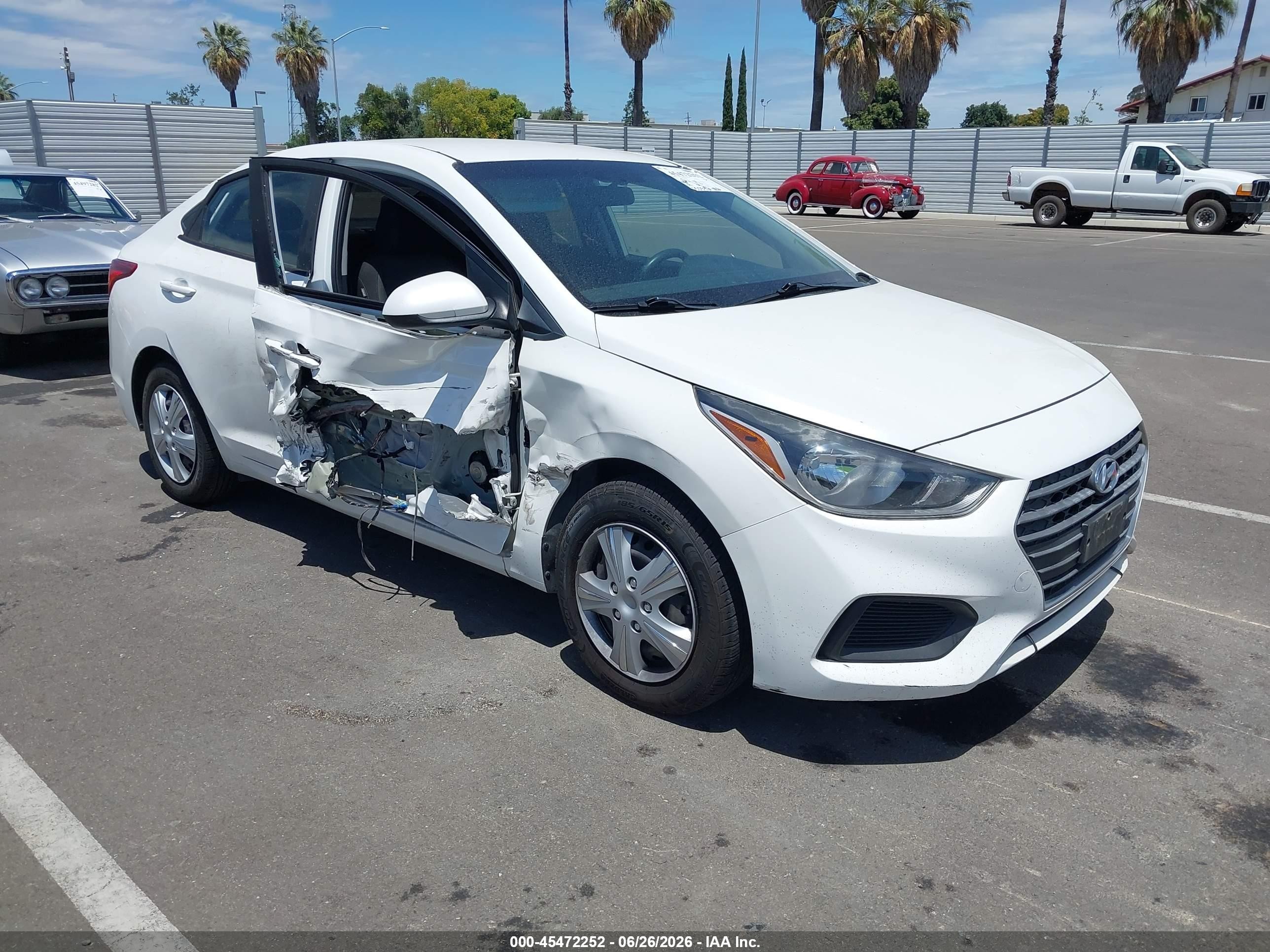 2018 Hyundai Accent SE, VIN 3KPC24A33JE032859 — Side