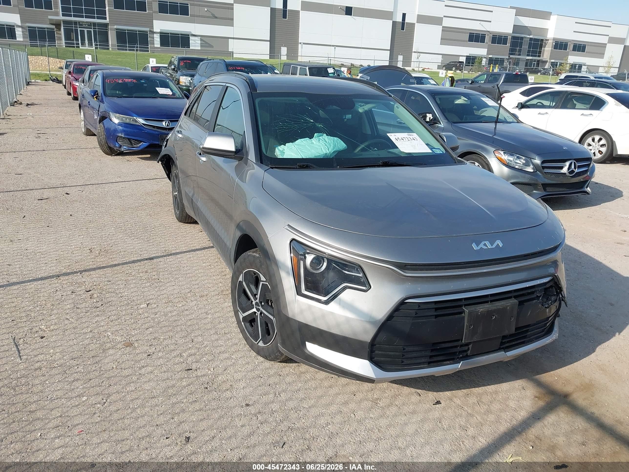 2024 Kia Niro EX, VIN KNDCR3LE9R5162317 — Зад