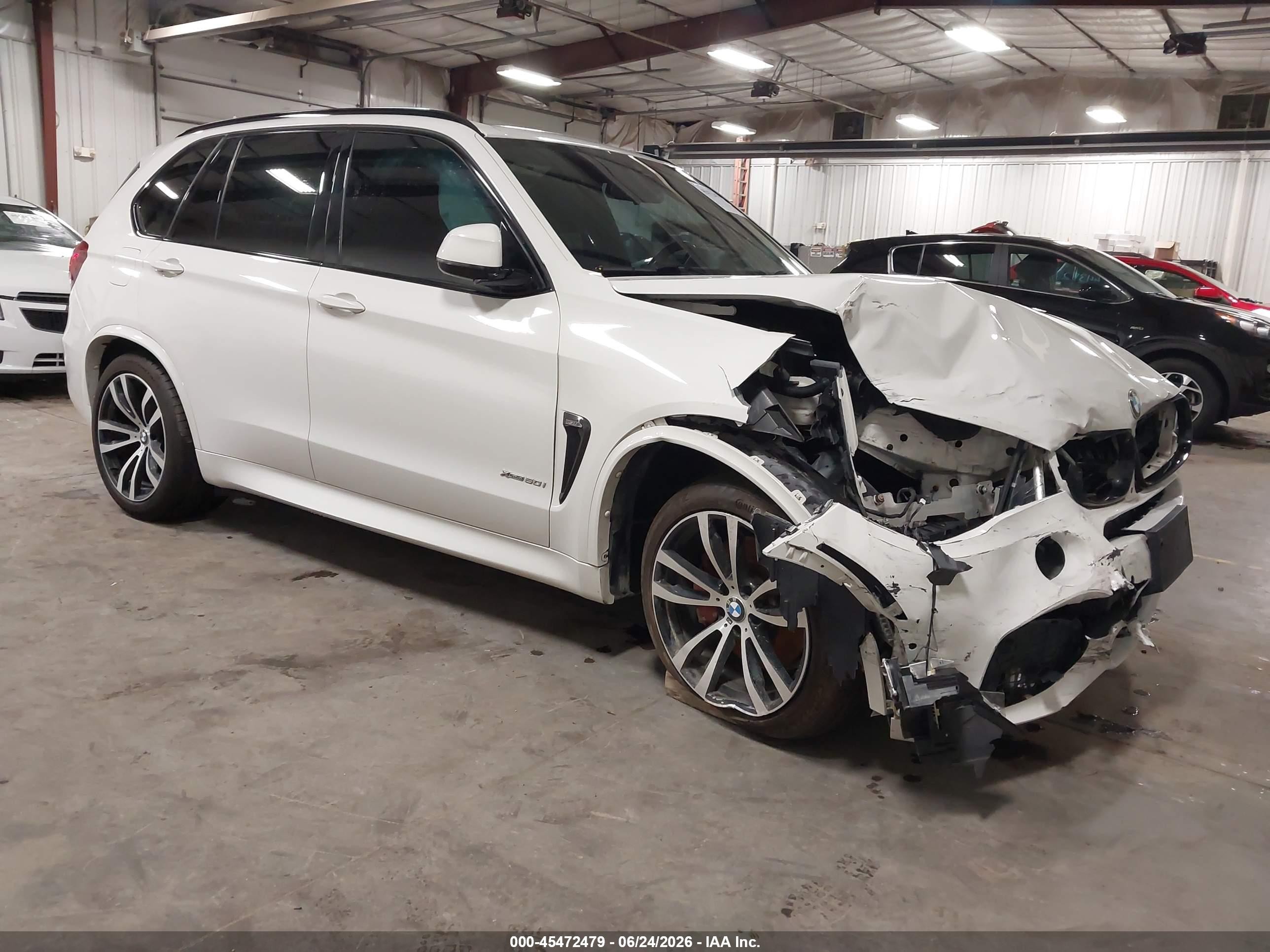 2016 BMW X5 xDrive50i, VIN 5UXKR6C50G0J81666 — Перед