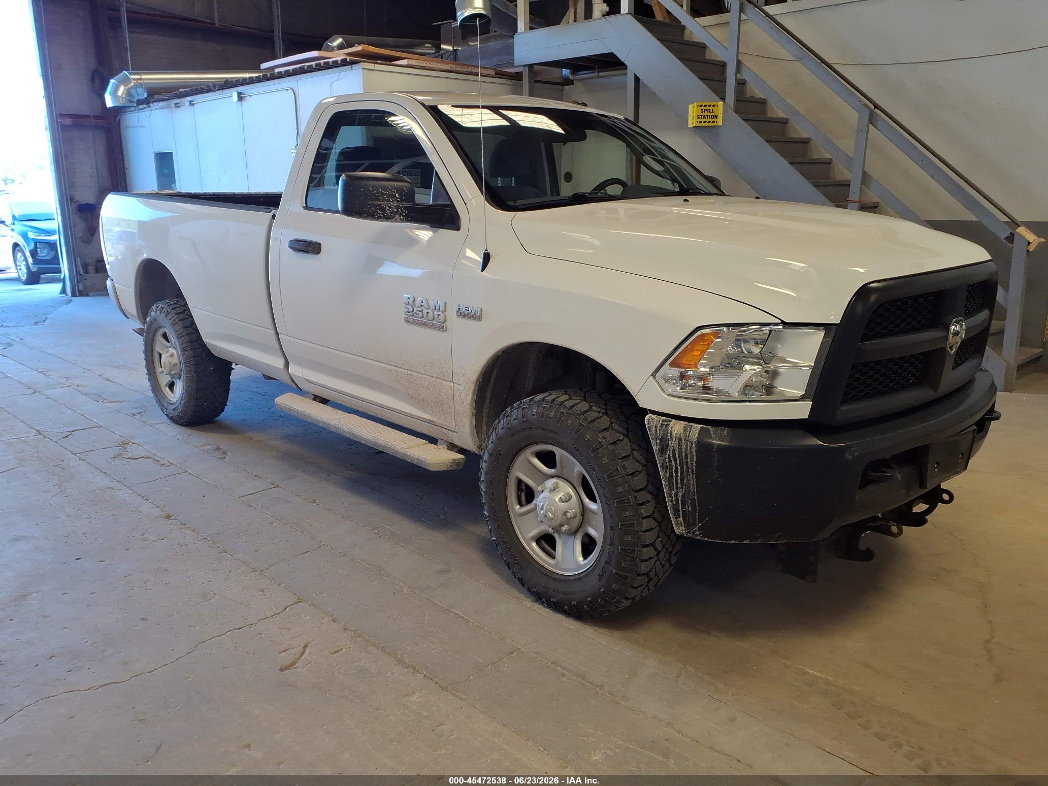 2018 Ram 2500 Tradesman, VIN 3C6LR5AT5JG287610 — Normal wear