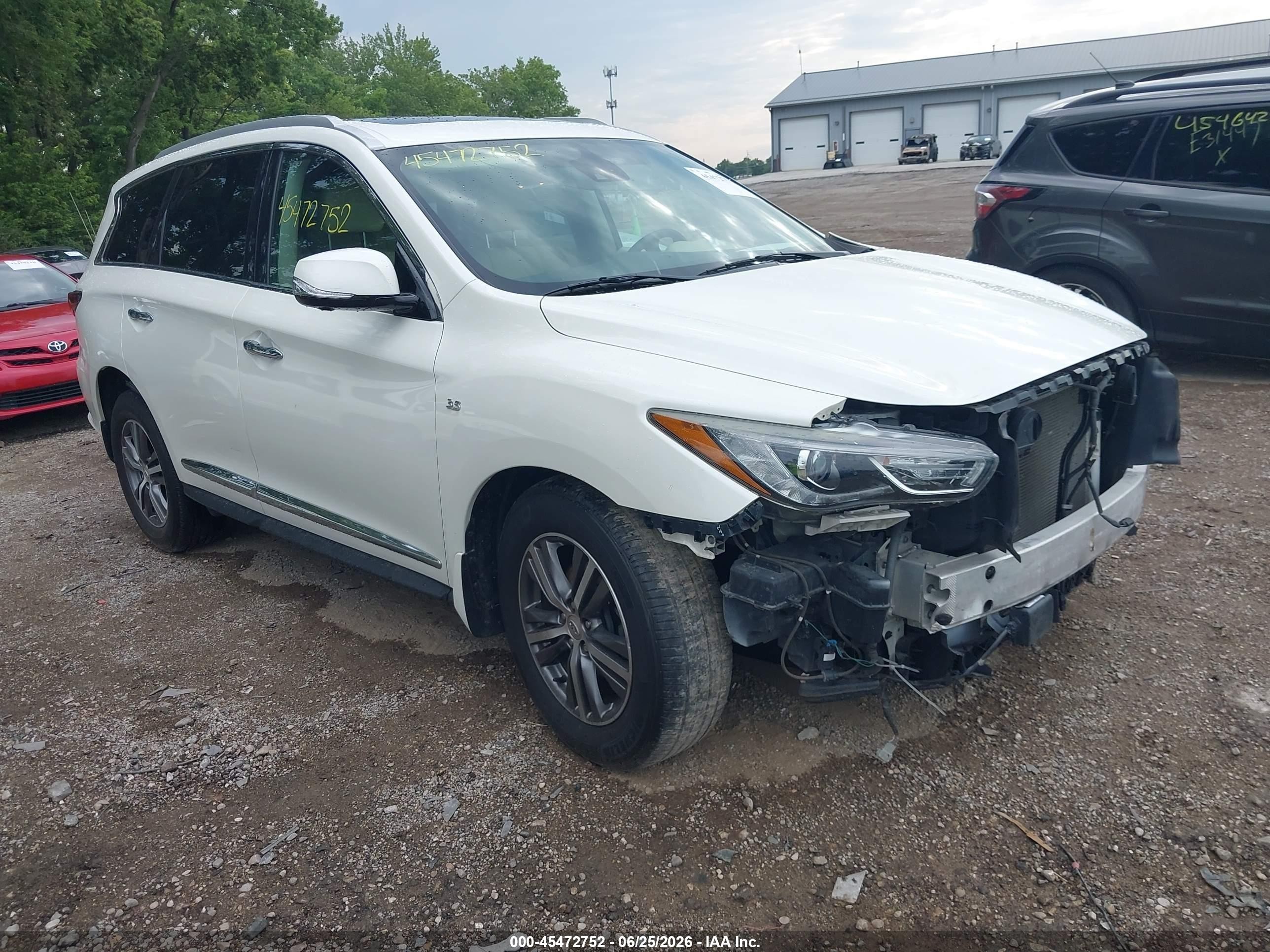2019 Infiniti QX60 Luxe, VIN 5N1DL0MM3KC563577 — Перед