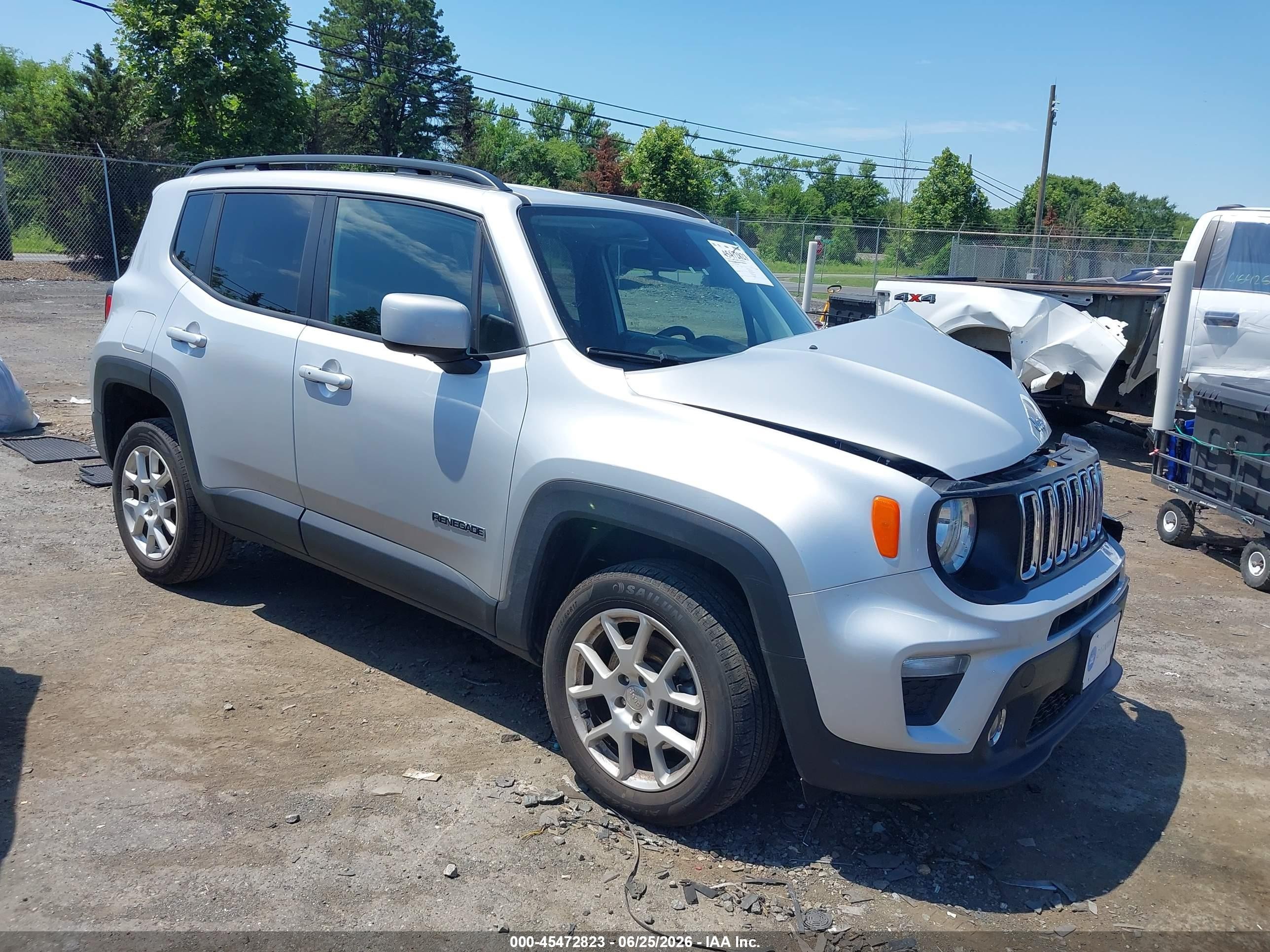 2020 Jeep Renegade Altitude, VIN ZACNJBBB6LPM00444 — Перед