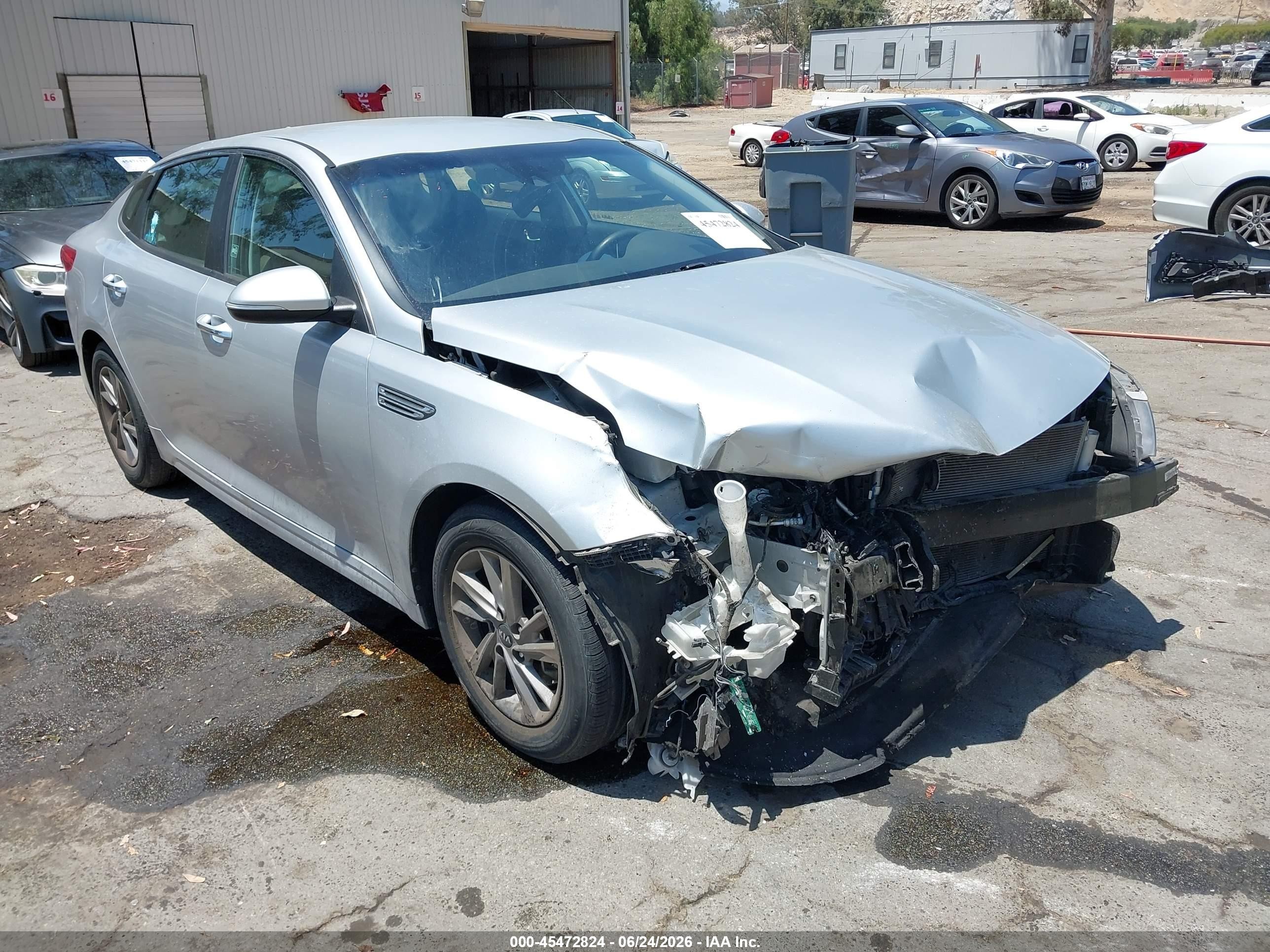 2020 Kia Optima LX, VIN 5XXGT4L36LG440147 — Front end
