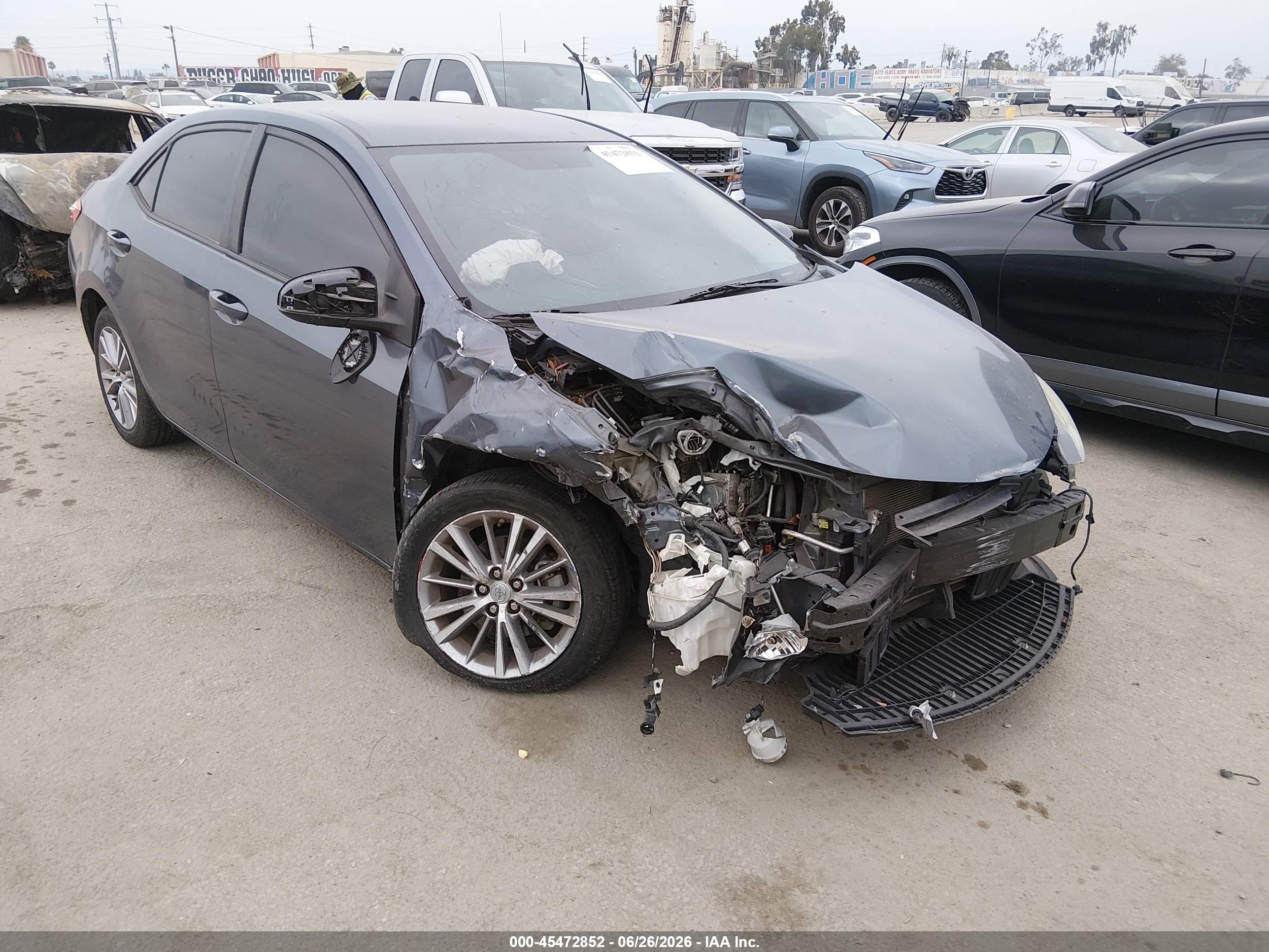 2014 Toyota Corolla LE, VIN 2T1BURHE6EC166313 — Front end