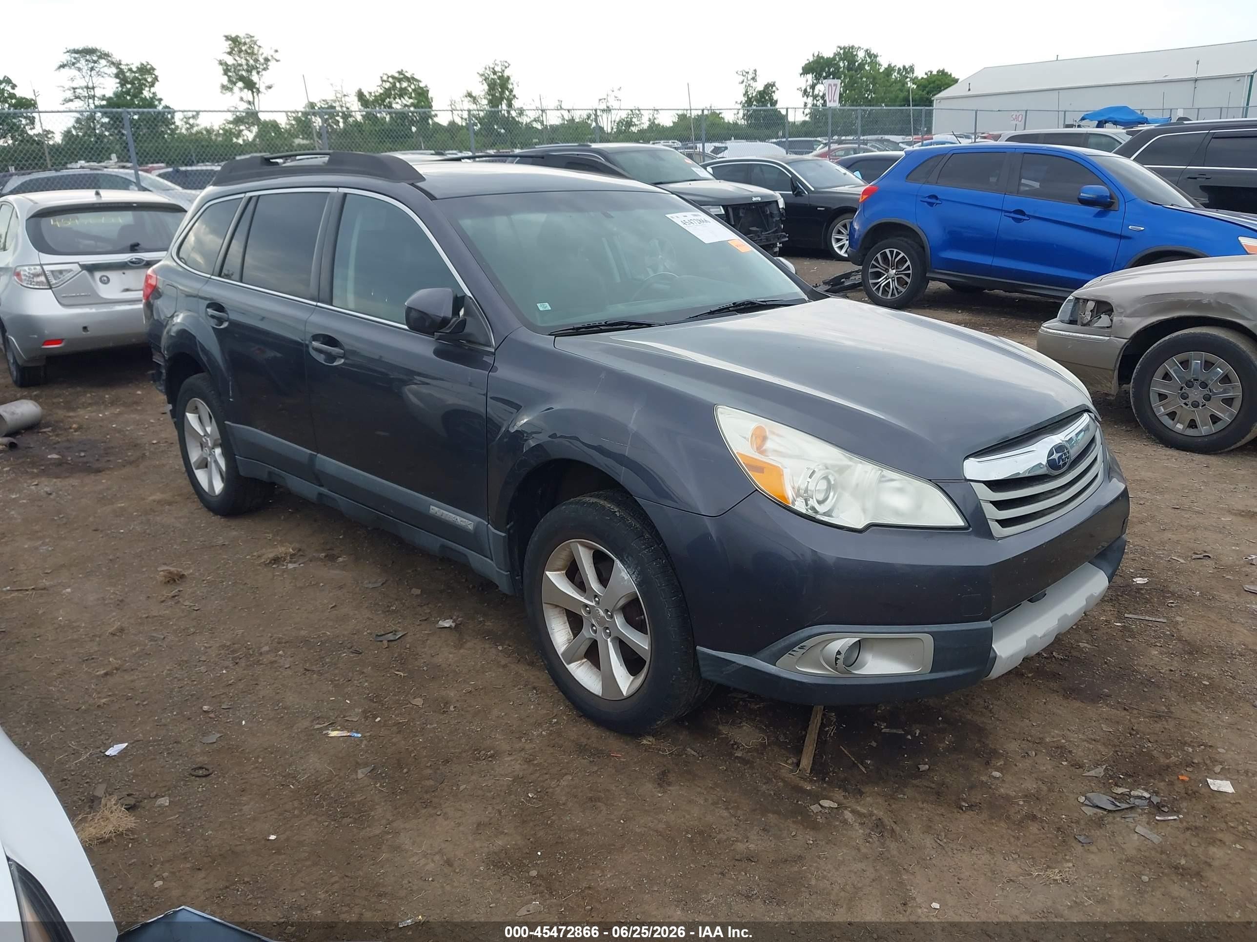 2012 Subaru Outback Limited, VIN 4S4BRBKC5C3207368 — Rear end