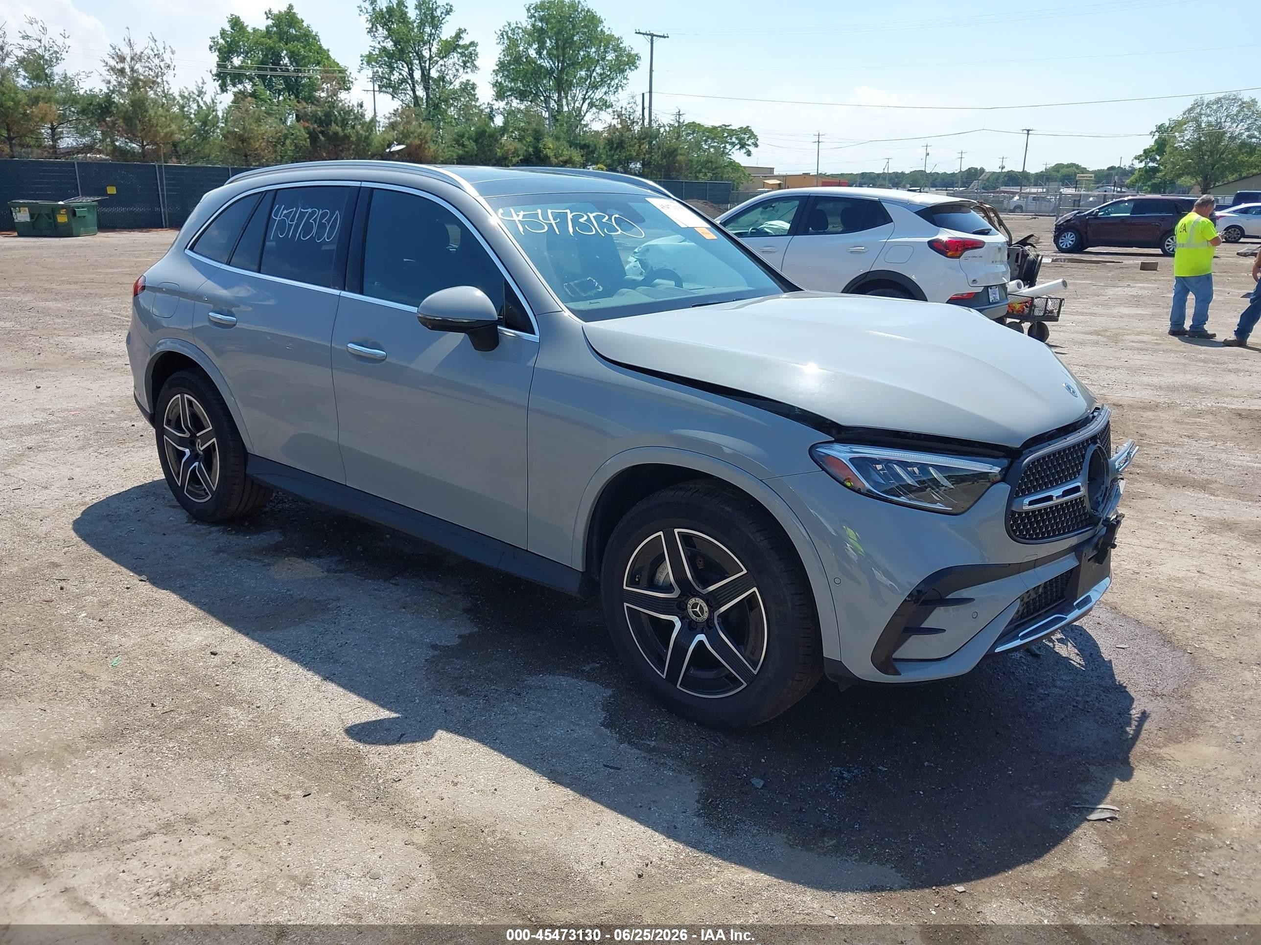 2025 Mercedes-Benz GLC 300, VIN W1NKM4HB3SF274571 — Front end