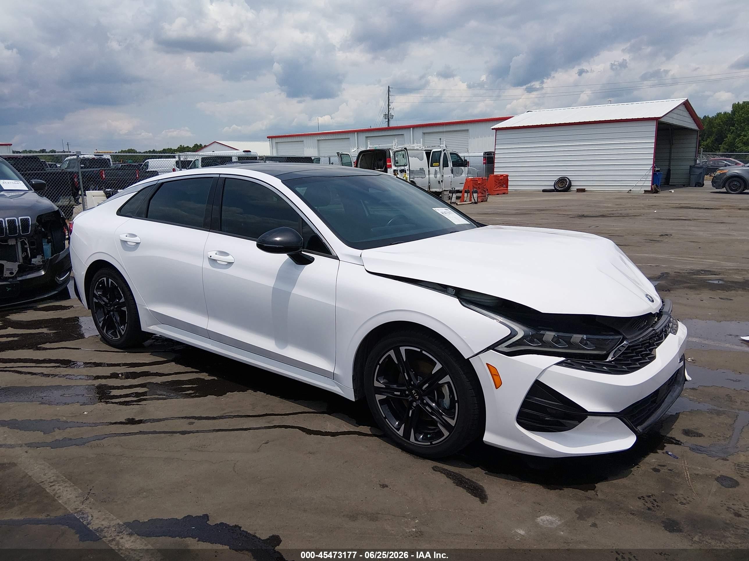 2021 Kia K5 GT-Line, VIN 5XXG64J26MG010539 — Front end