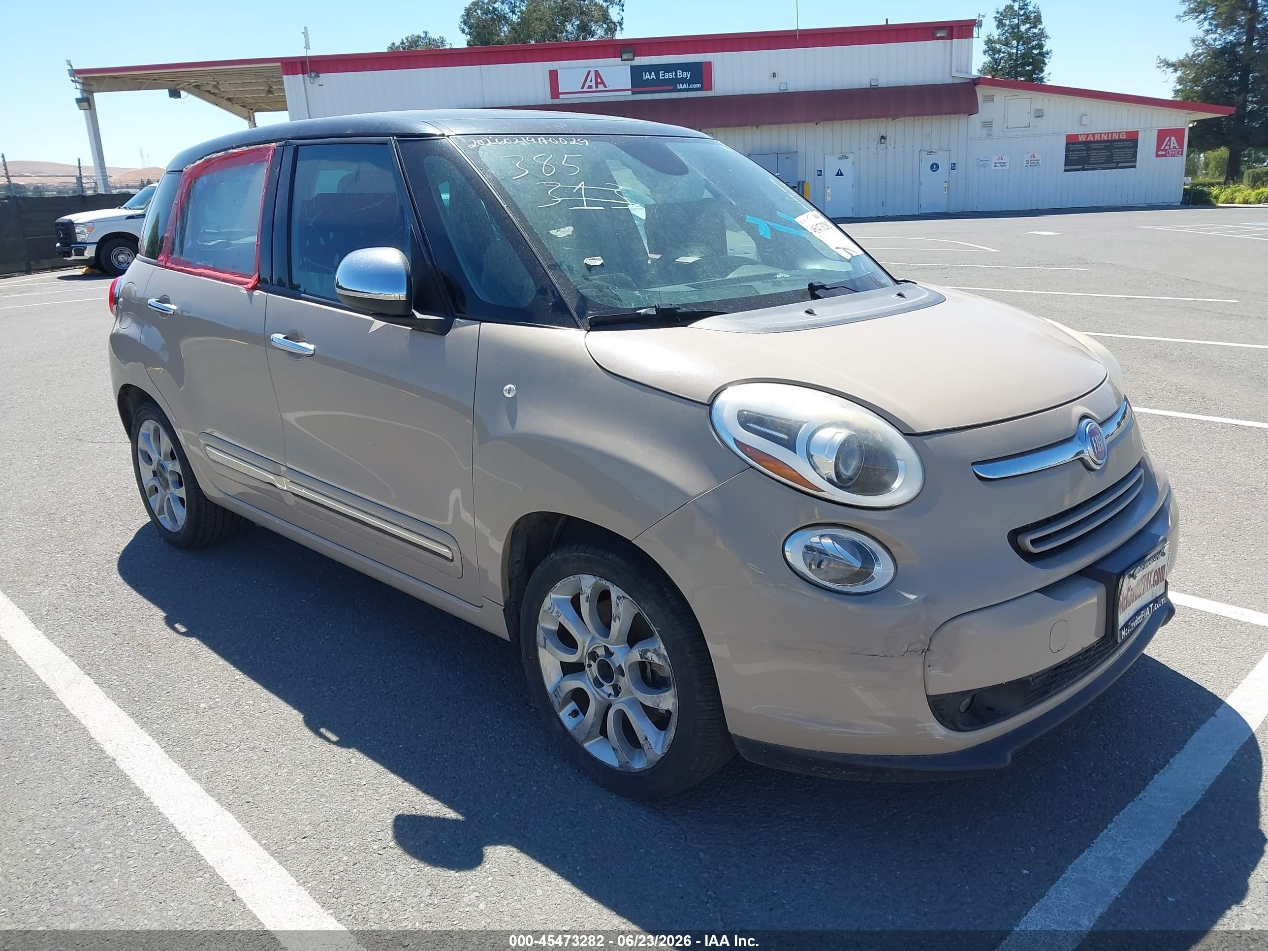 2015 FIAT 500L Lounge, VIN ZFBCFACH7FZ032891 — Not stated