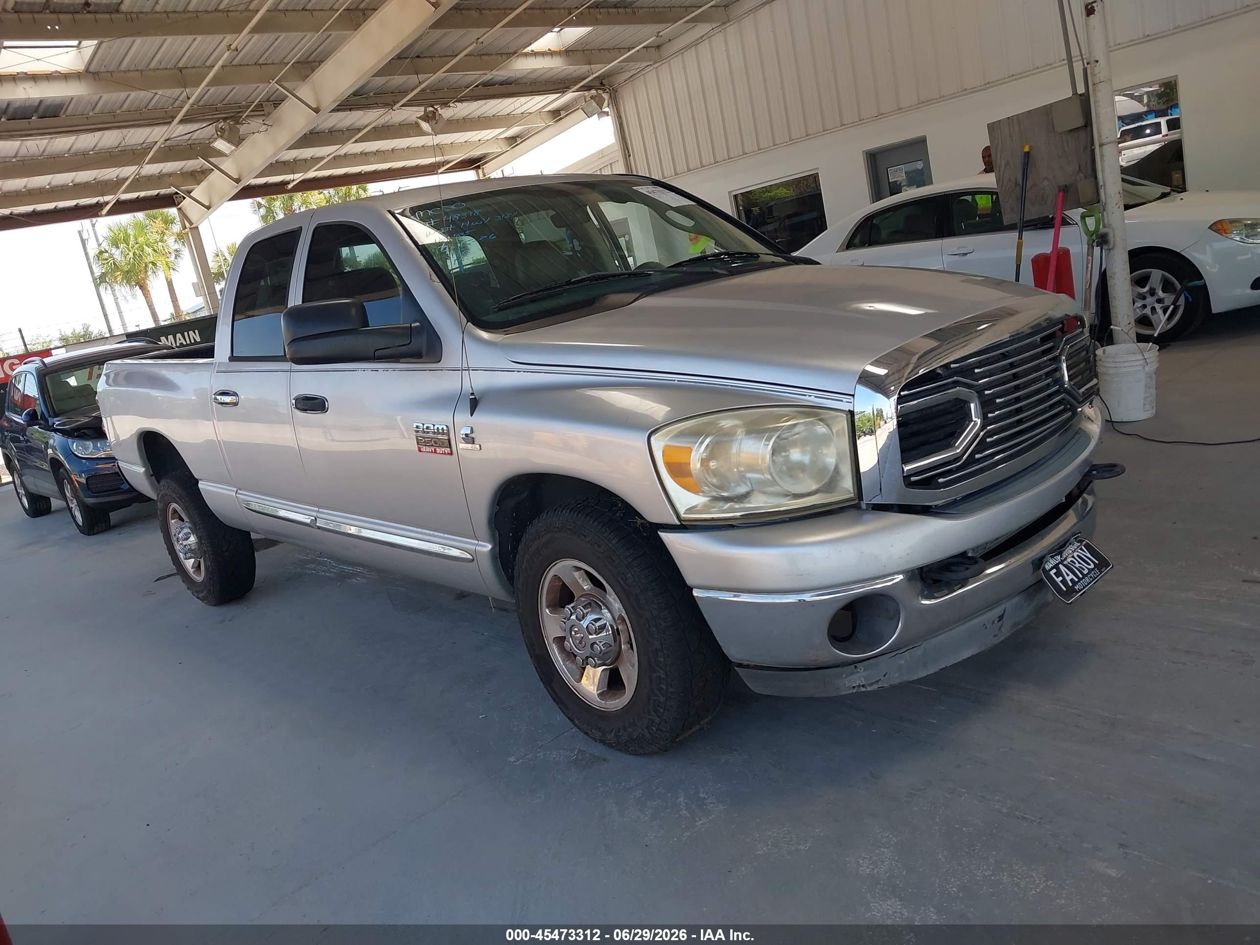 2008 Dodge 2500 SLT, VIN 3D7KR28A68G166589 — Перед