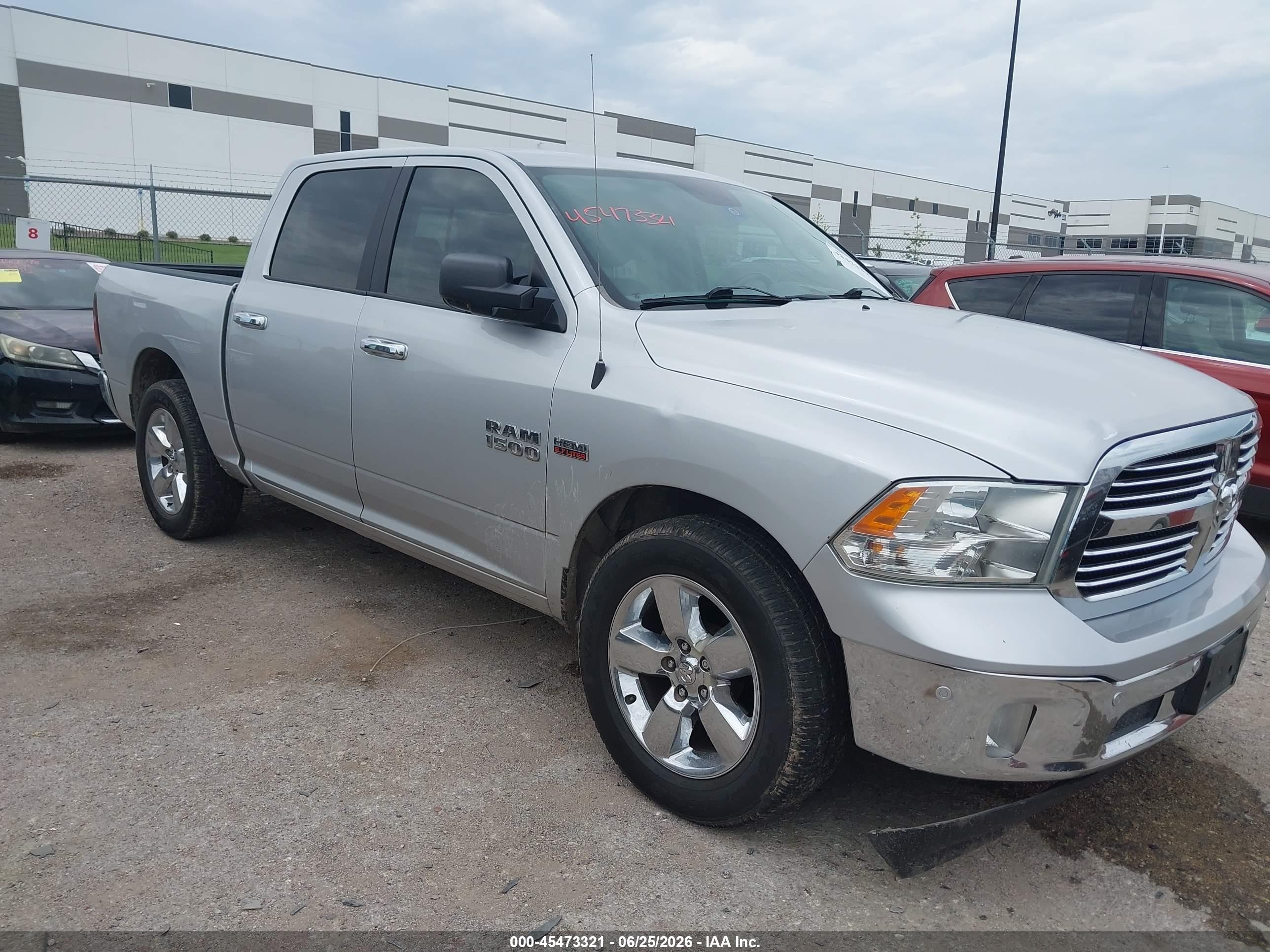 2017 Ram 1500 Lone Star Silver, VIN 1C6RR6LT1HS556086 — Град