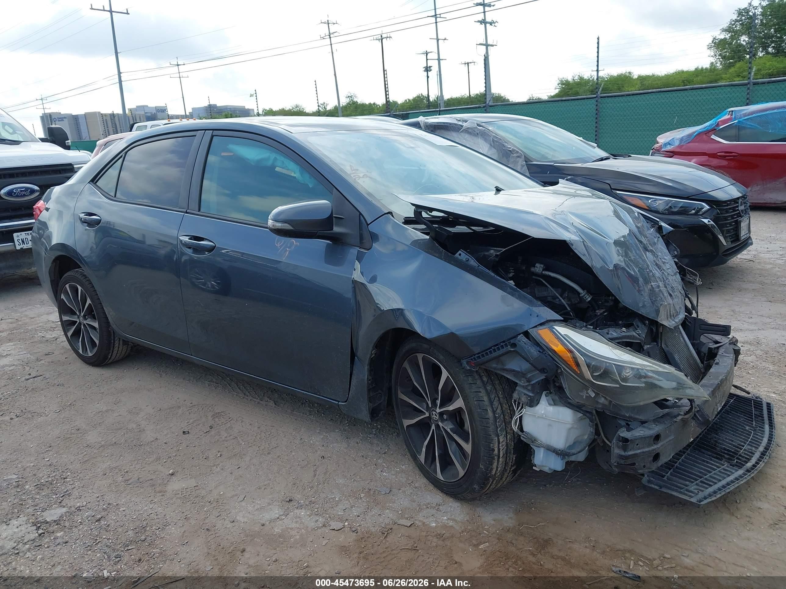 2018 Toyota Corolla LE, VIN 2T1BURHE0JC041561 — Front end