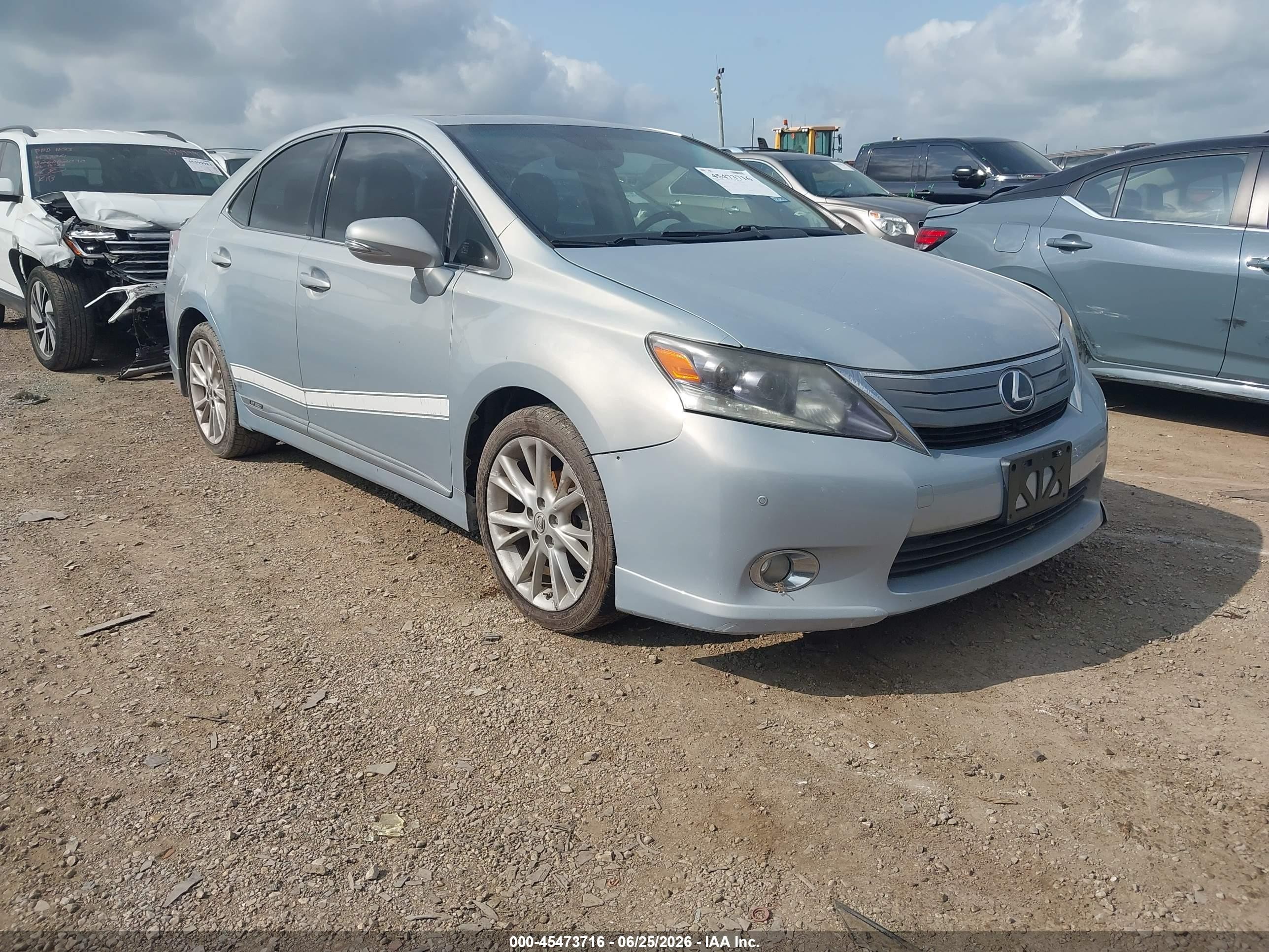 2010 Lexus HS 250h Premium, VIN JTHBB1BA5A2006217 — Normal wear
