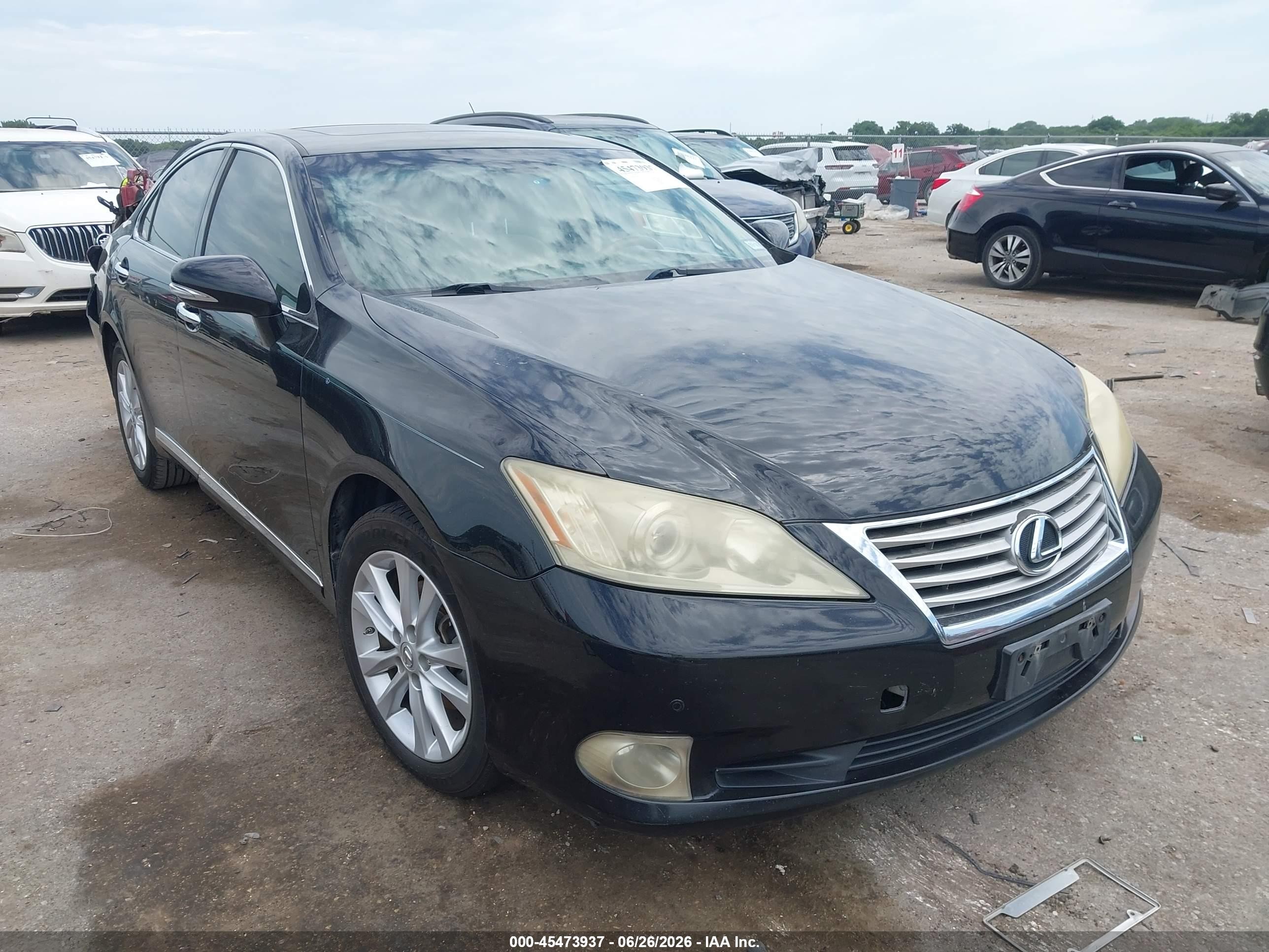 2010 Lexus ES 330, VIN JTHBK1EGXA2401025 — Rear end