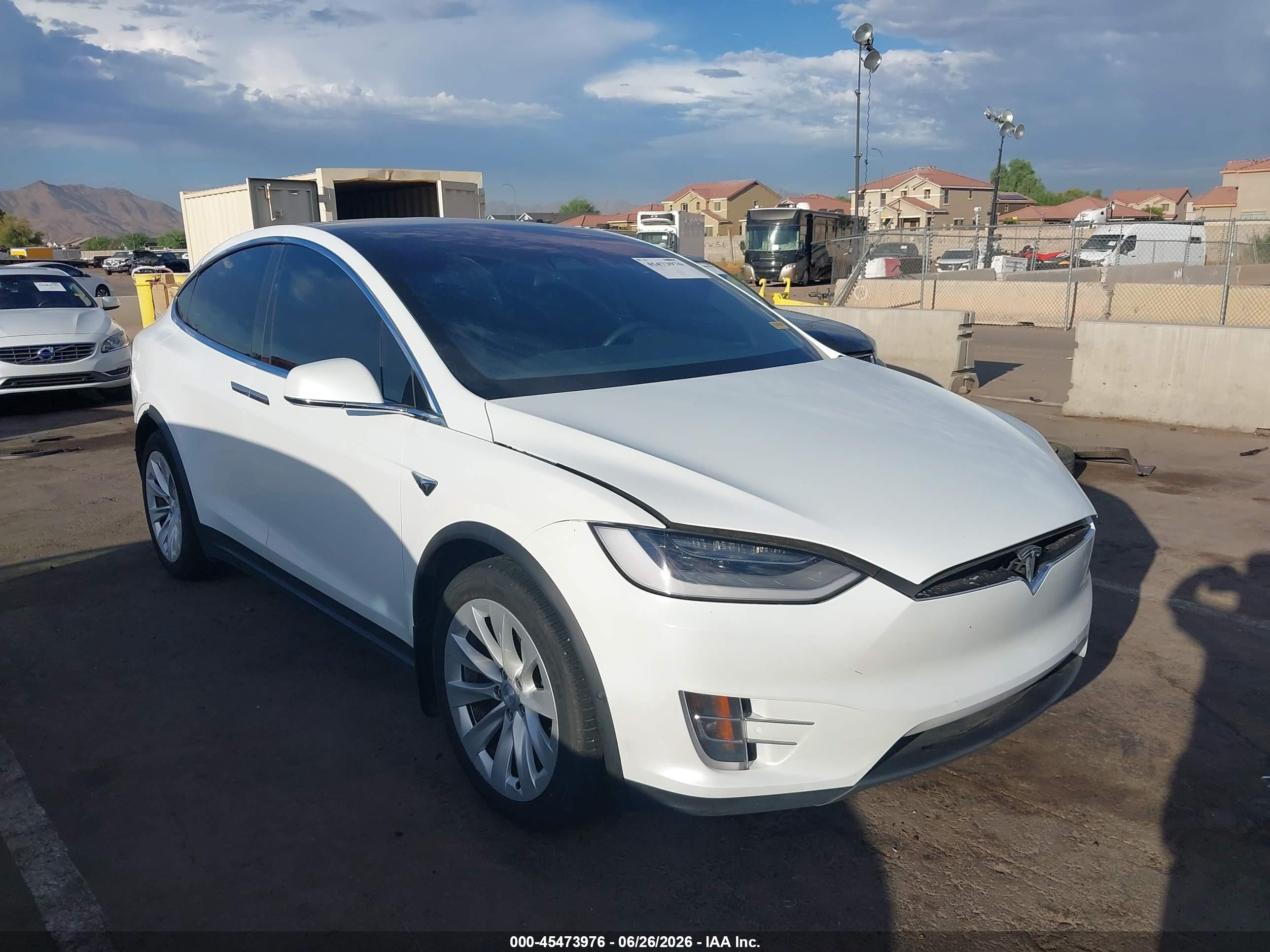2020 Tesla Model X Long Range, VIN 5YJXCAE25LF286018 — Rear end
