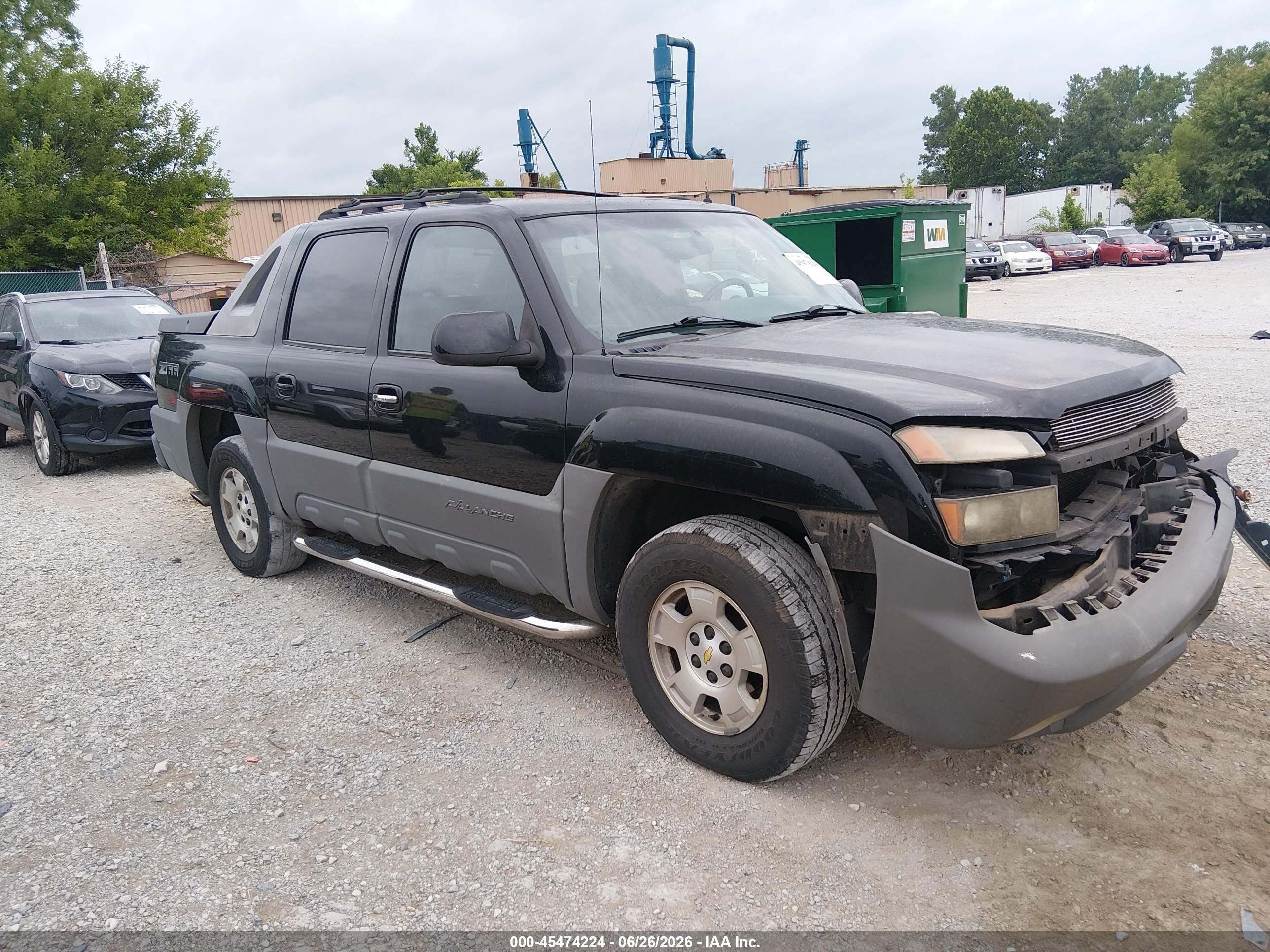 2002 Chevrolet Avalanche, VIN 3GNEC13T22G231156 — Front end