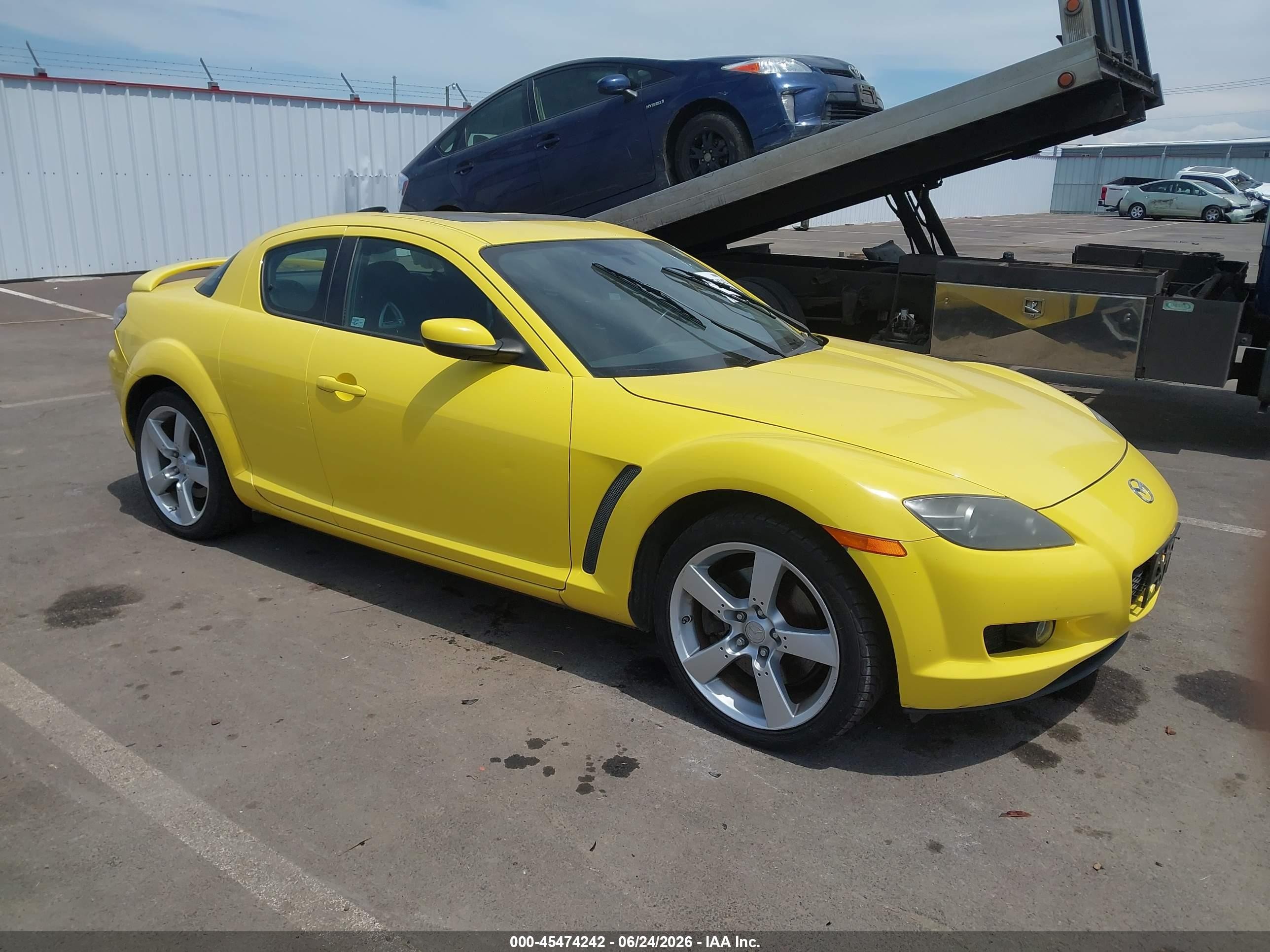 2004 Mazda RX-8, VIN JM1FE173440100707 — Rear end