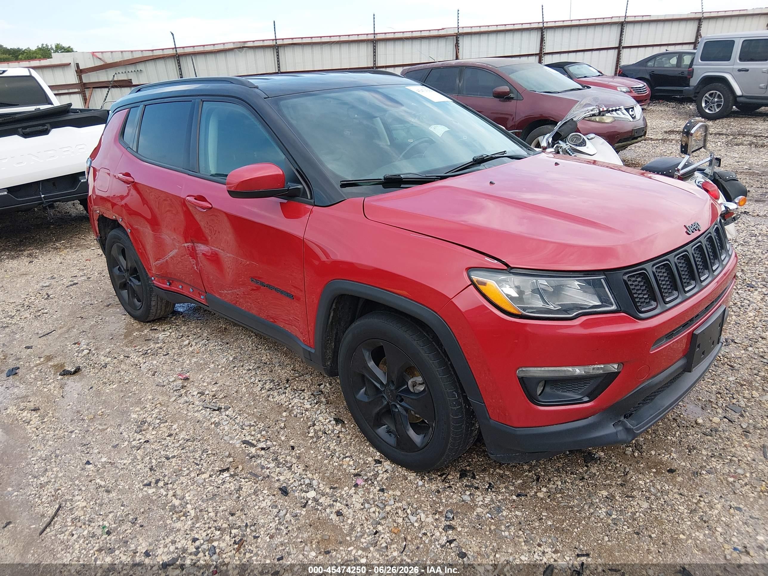 2020 Jeep Compass Latitude, VIN 3C4NJCBB4LT257964 — Side