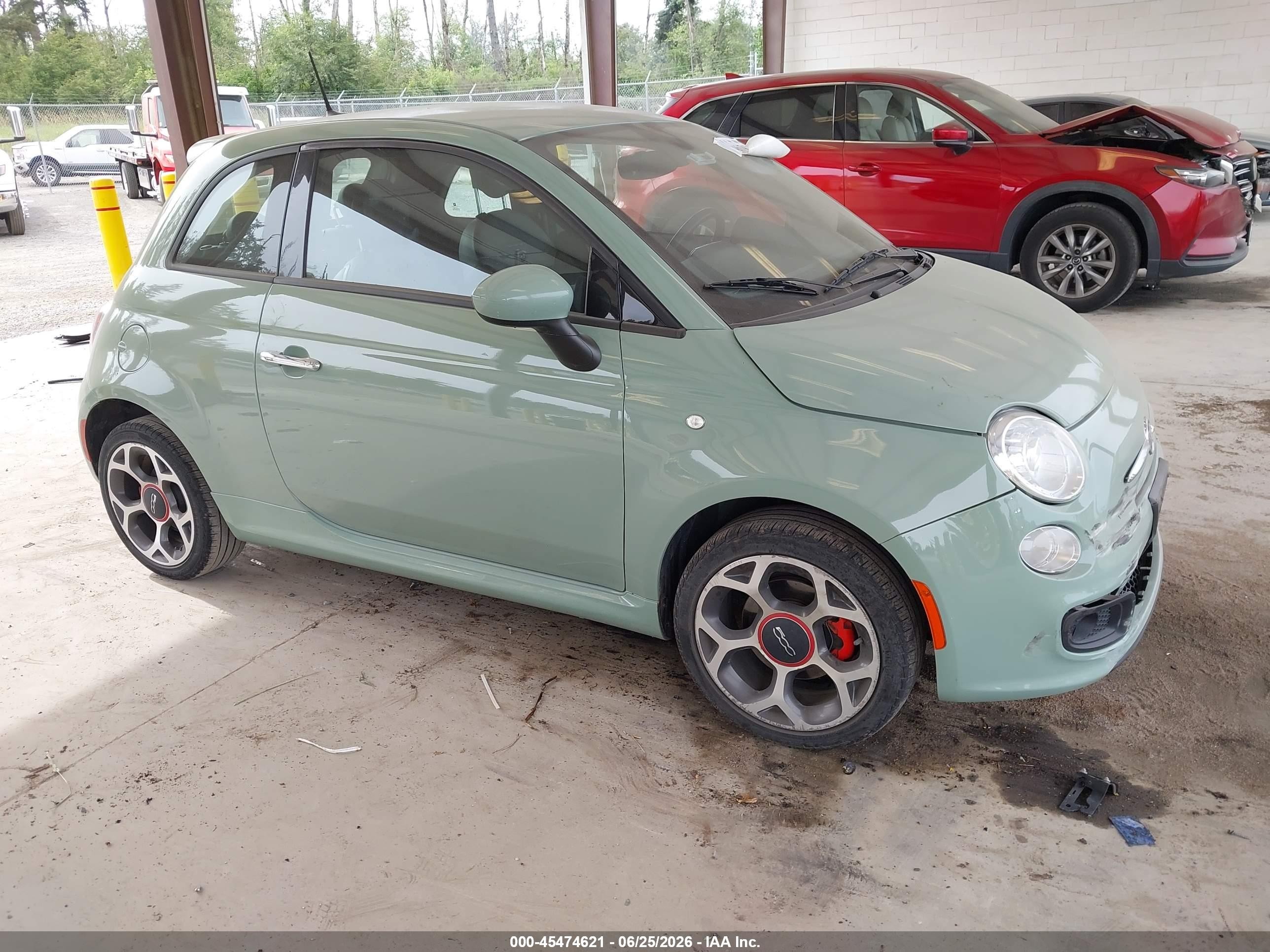 2016 FIAT 500 Sport, VIN 3C3CFFBR1GT191018 — Front end