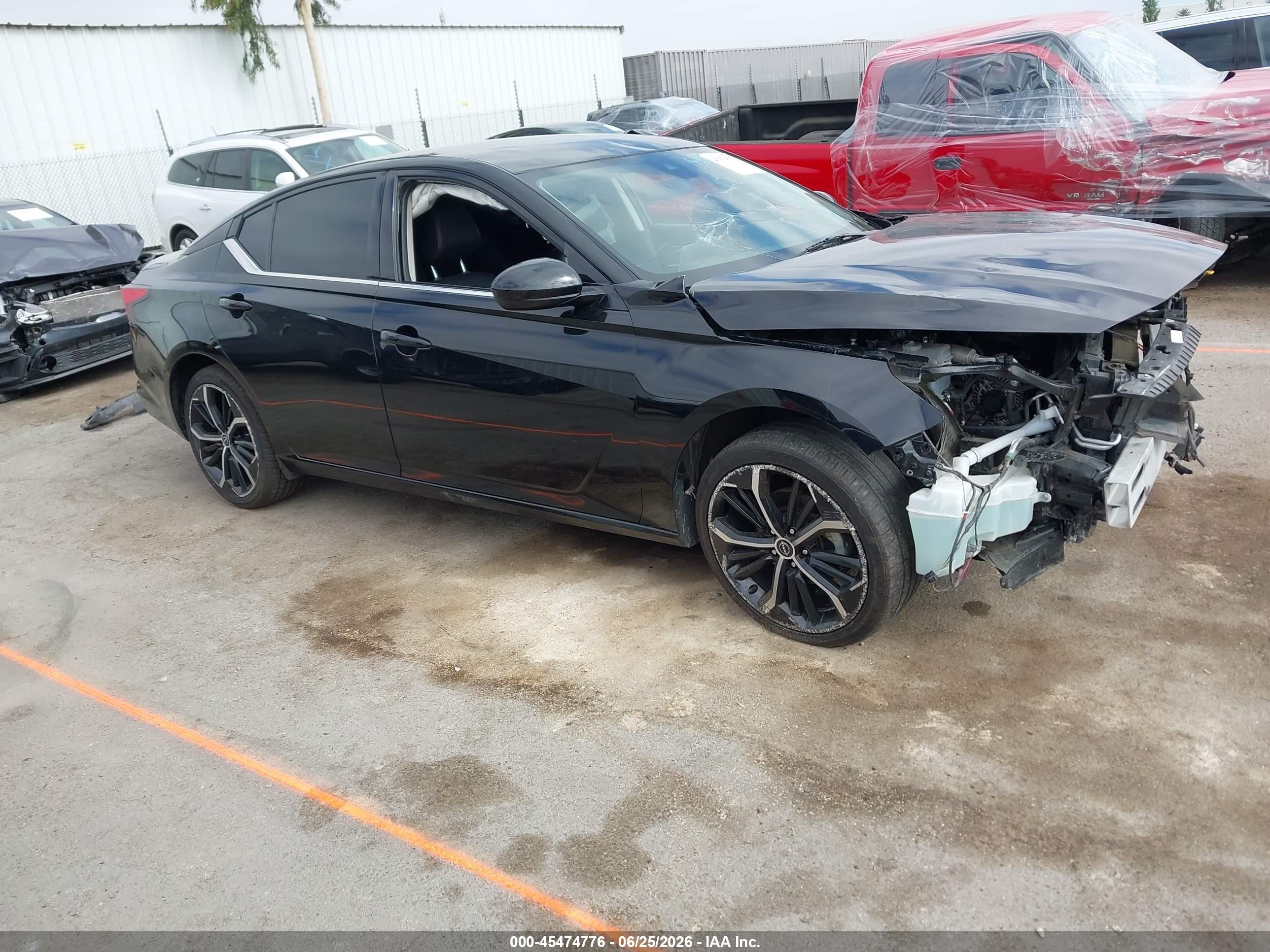 2023 Nissan Altima SR, VIN 1N4BL4CV8PN419828 — Front end