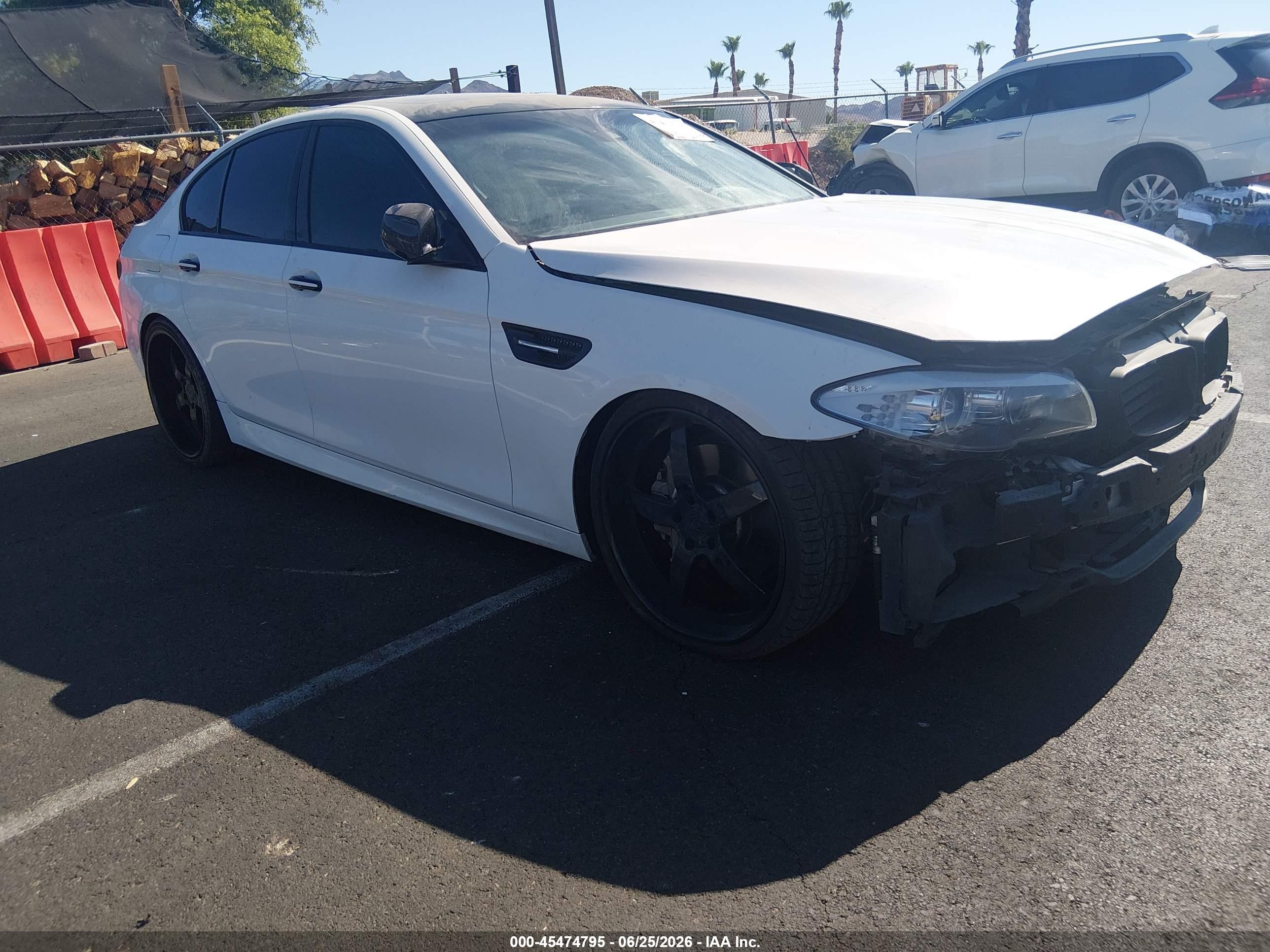 2011 BMW 5 Series 550i xDrive, VIN WBAFU9C53BC784599 — Front end