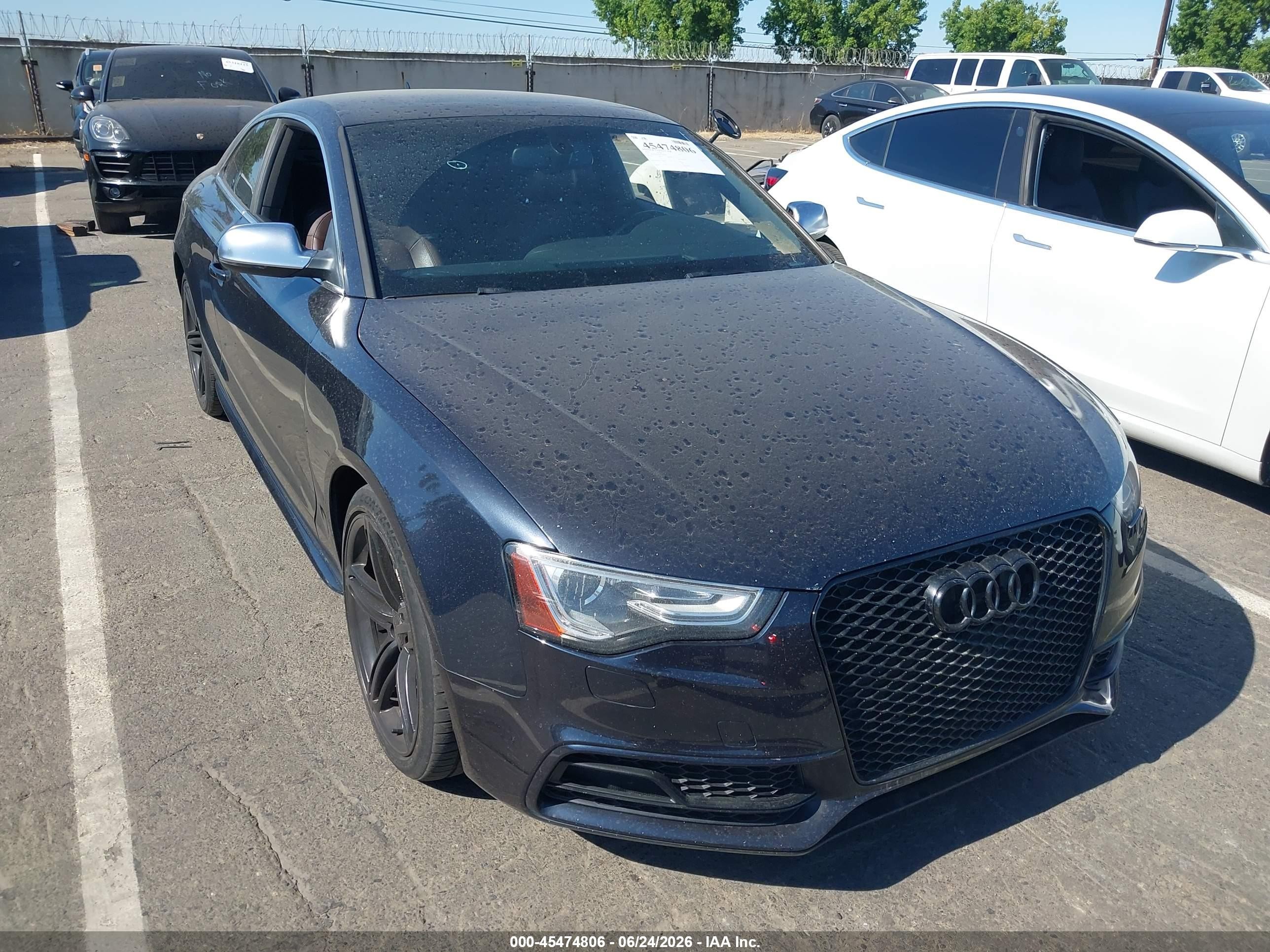 2014 Audi S5 Prestige, VIN WAUVGAFR0EA020051 — Front end