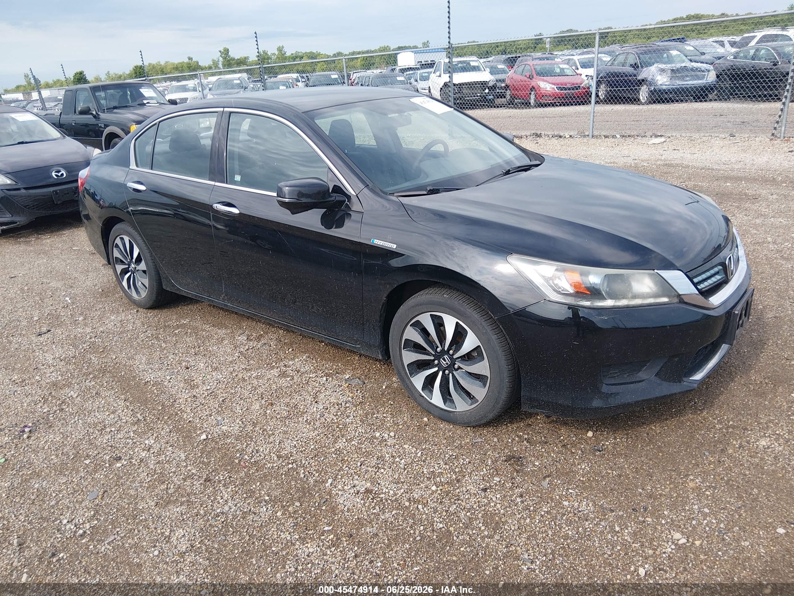 2015 Honda Accord, VIN 1HGCR6F38FA014188 — Storm