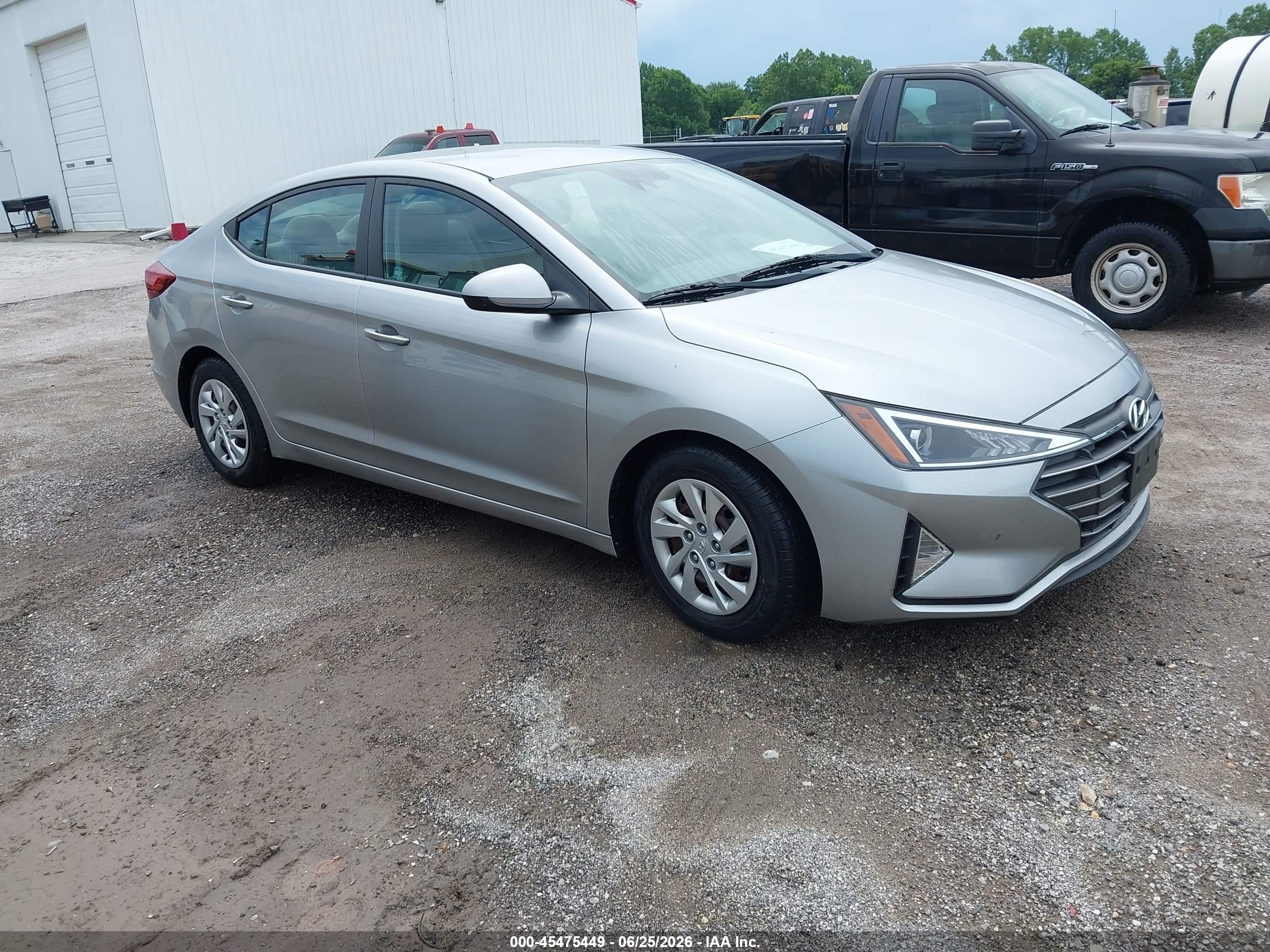 2020 Hyundai Elantra SE, VIN 5NPD74LF1LH612512 — Обычный износ