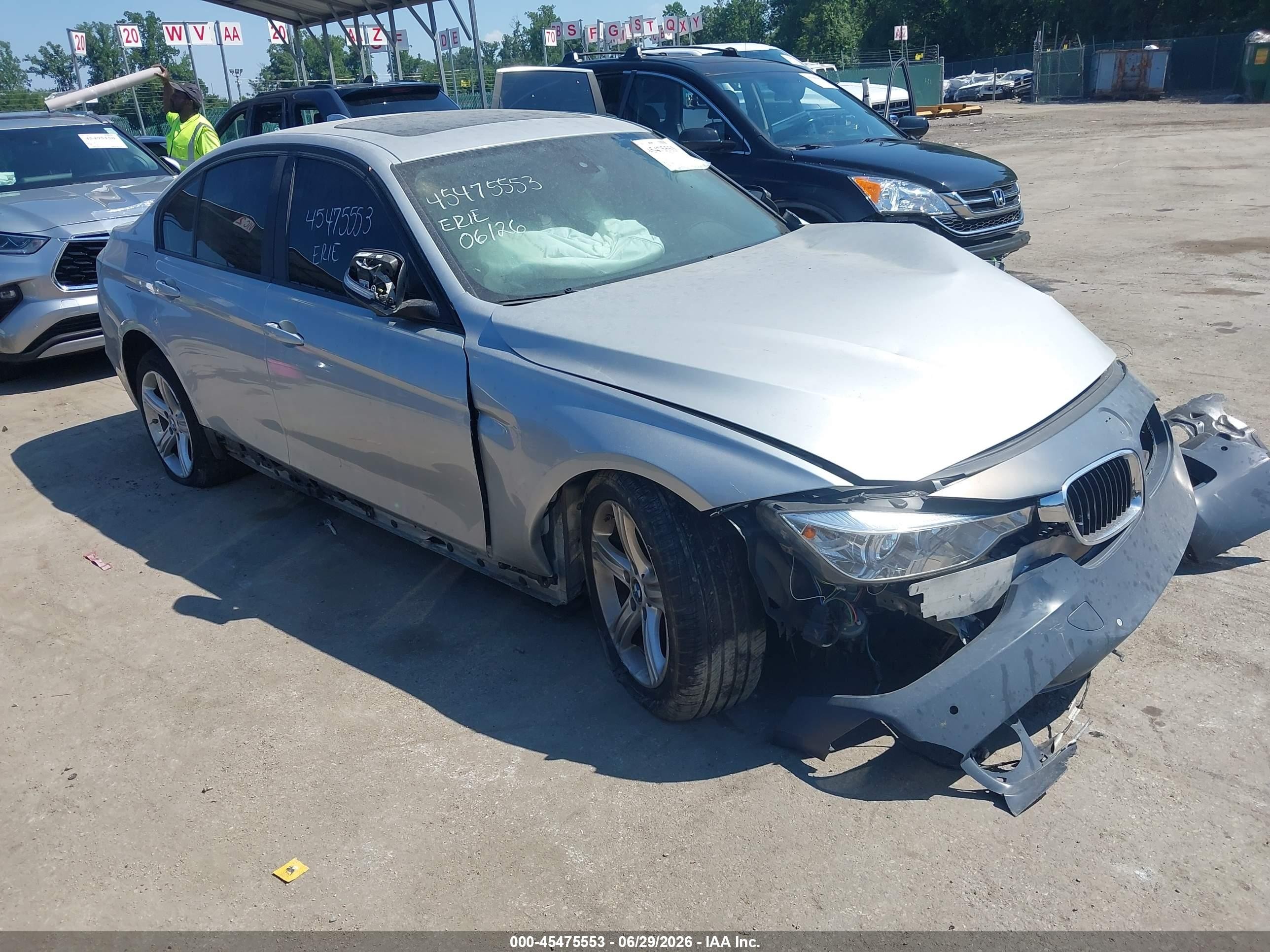 2015 BMW 3 Series 328i, VIN WBA3C1C58FP853261 — Front end