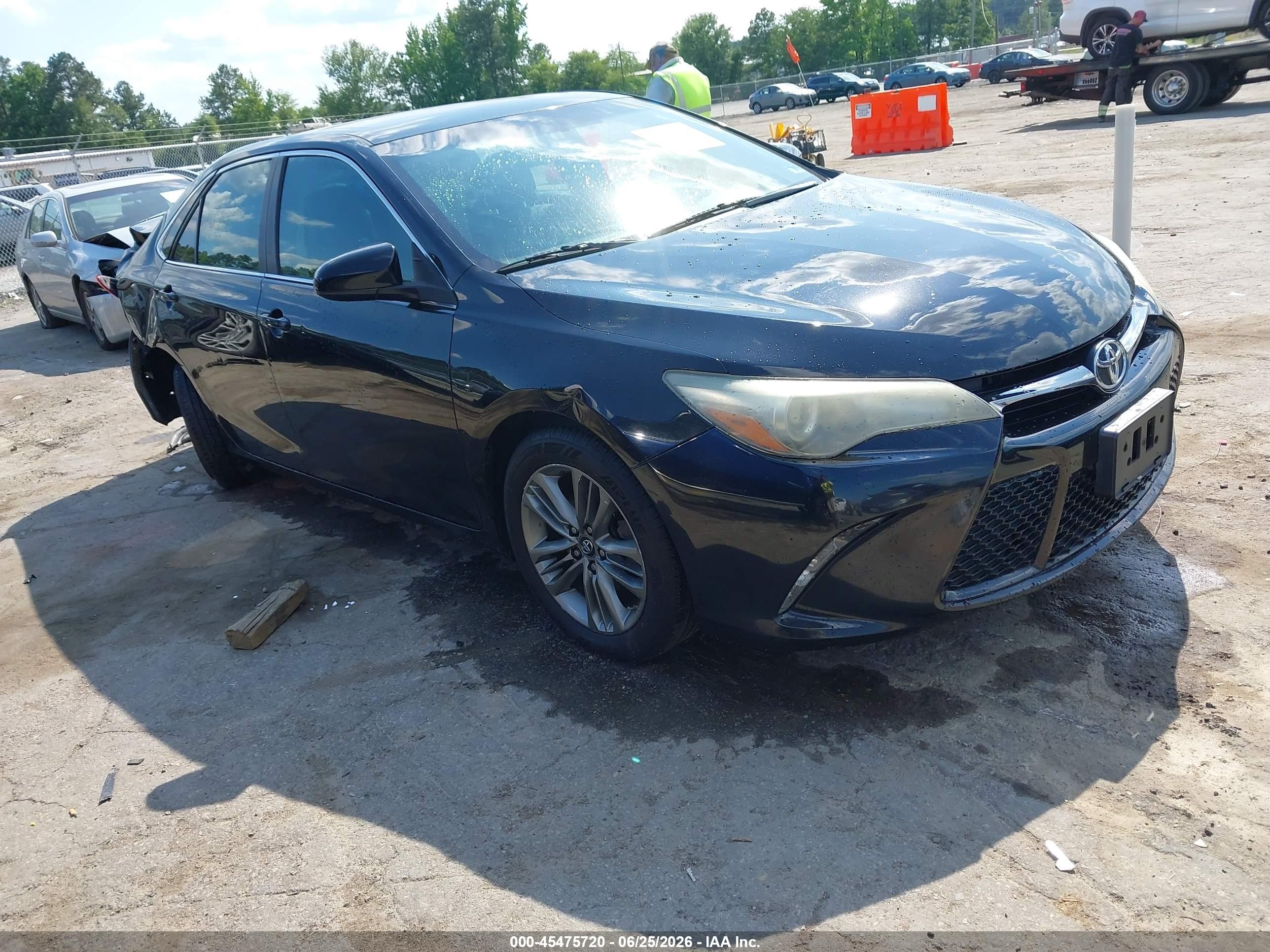 2017 Toyota Camry XLE, VIN 4T1BF1FK8HU300231 — Rear end