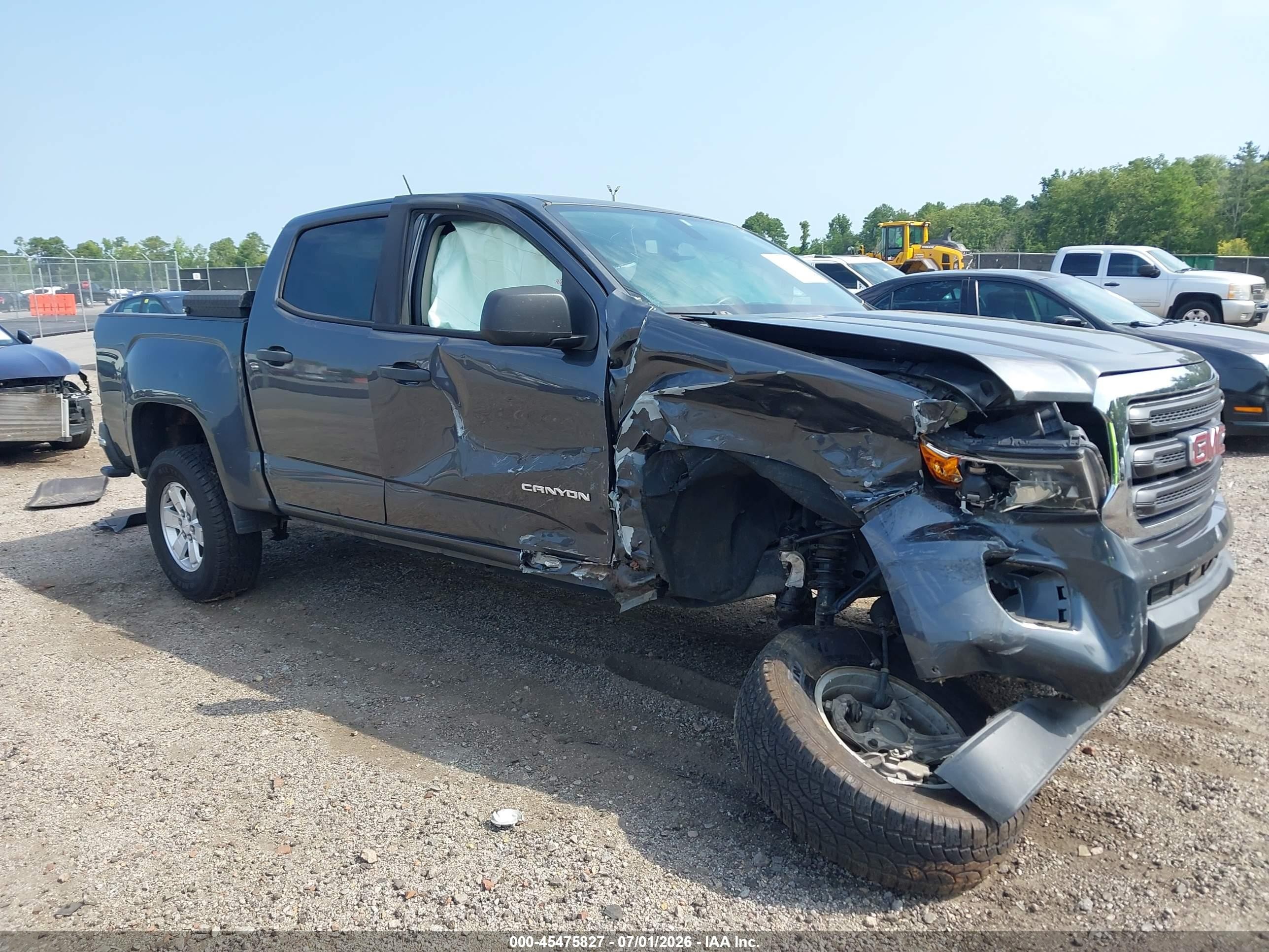 2016 GMC Canyon 2WD, VIN 1GTG5BEA7G1297124 — Side