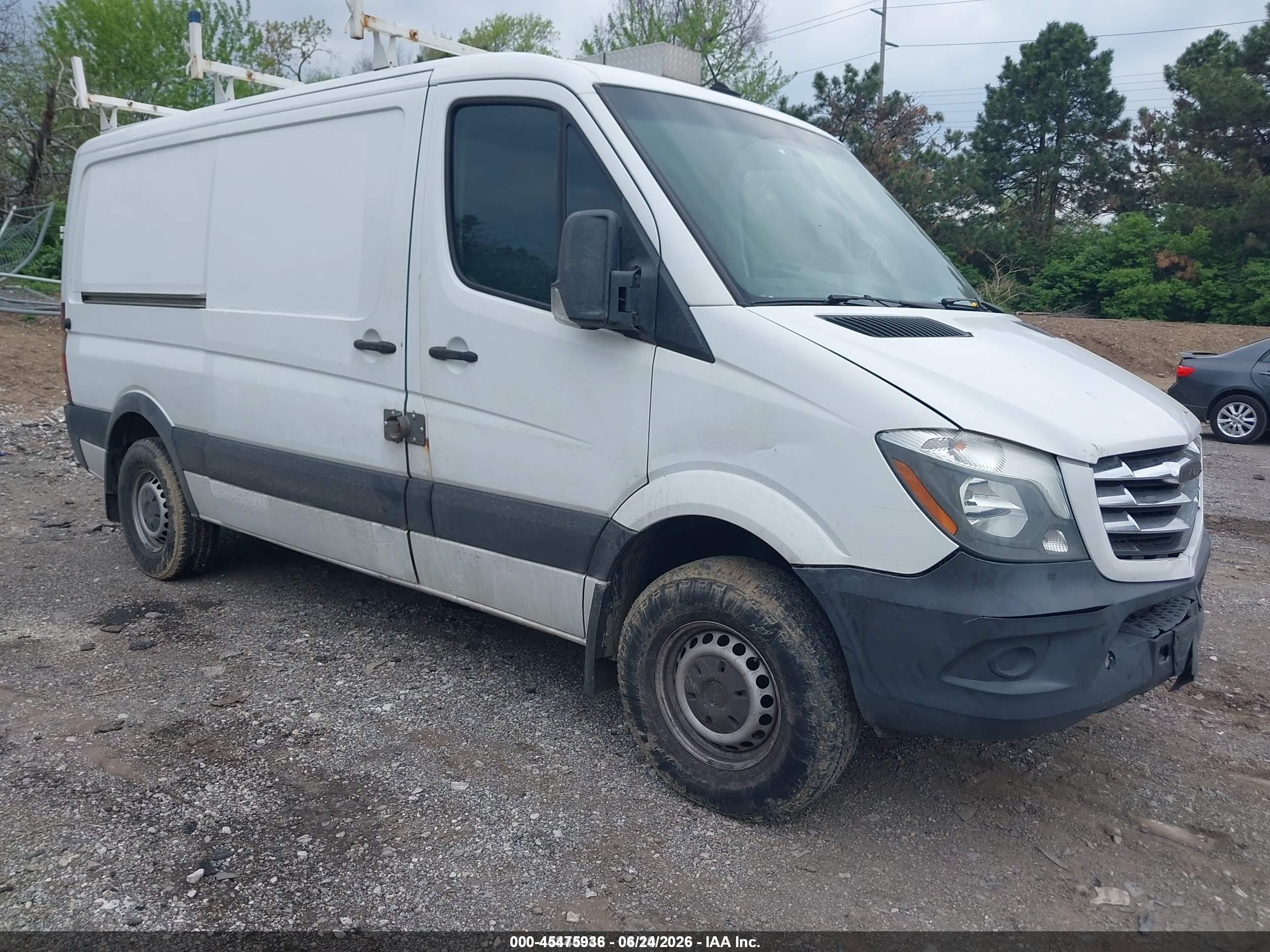 2017 Freightliner Sprinter Cargo, VIN WDYPE7CD7HP573928 — Front end