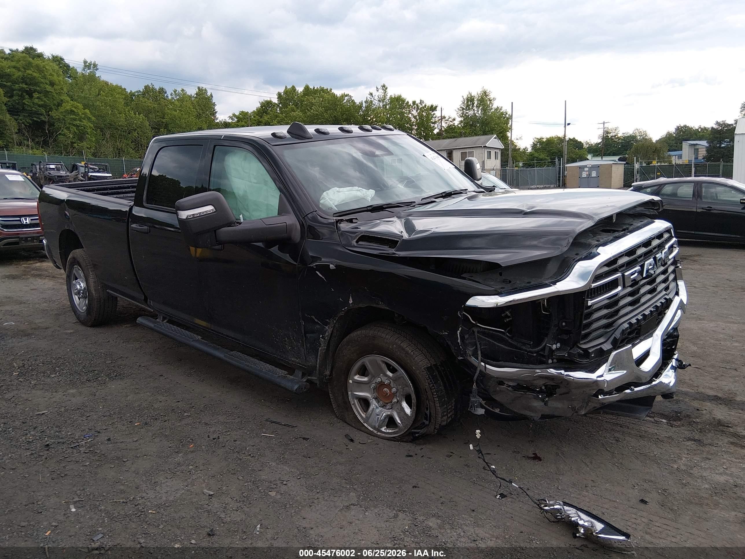 2025 Ram 2500 Tradesman, VIN 3C6UR5HJ5SG586878 — Front end