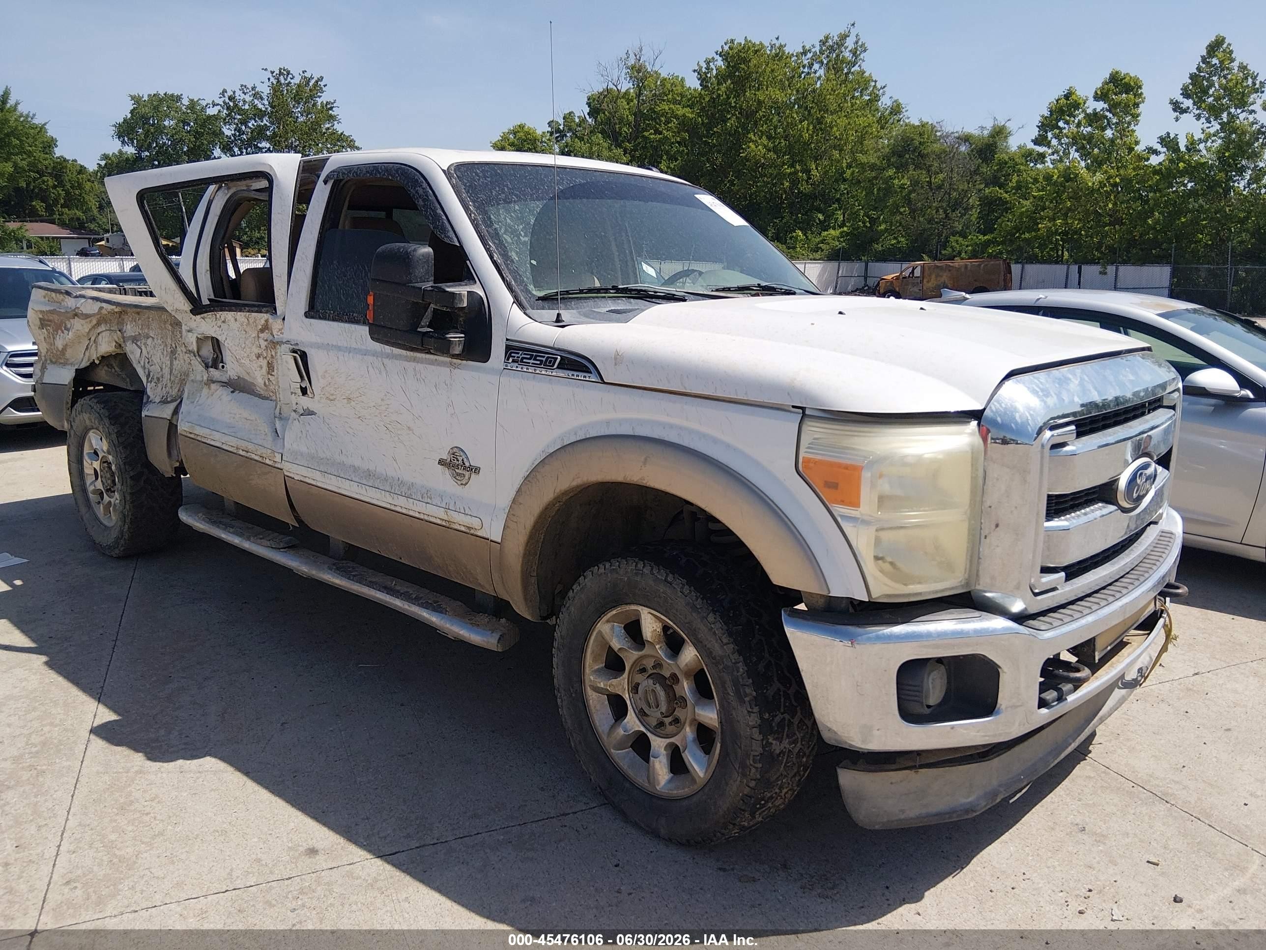 2011 Ford F-250 XL, VIN 1FT7W2BT0BEB02663 — Бок