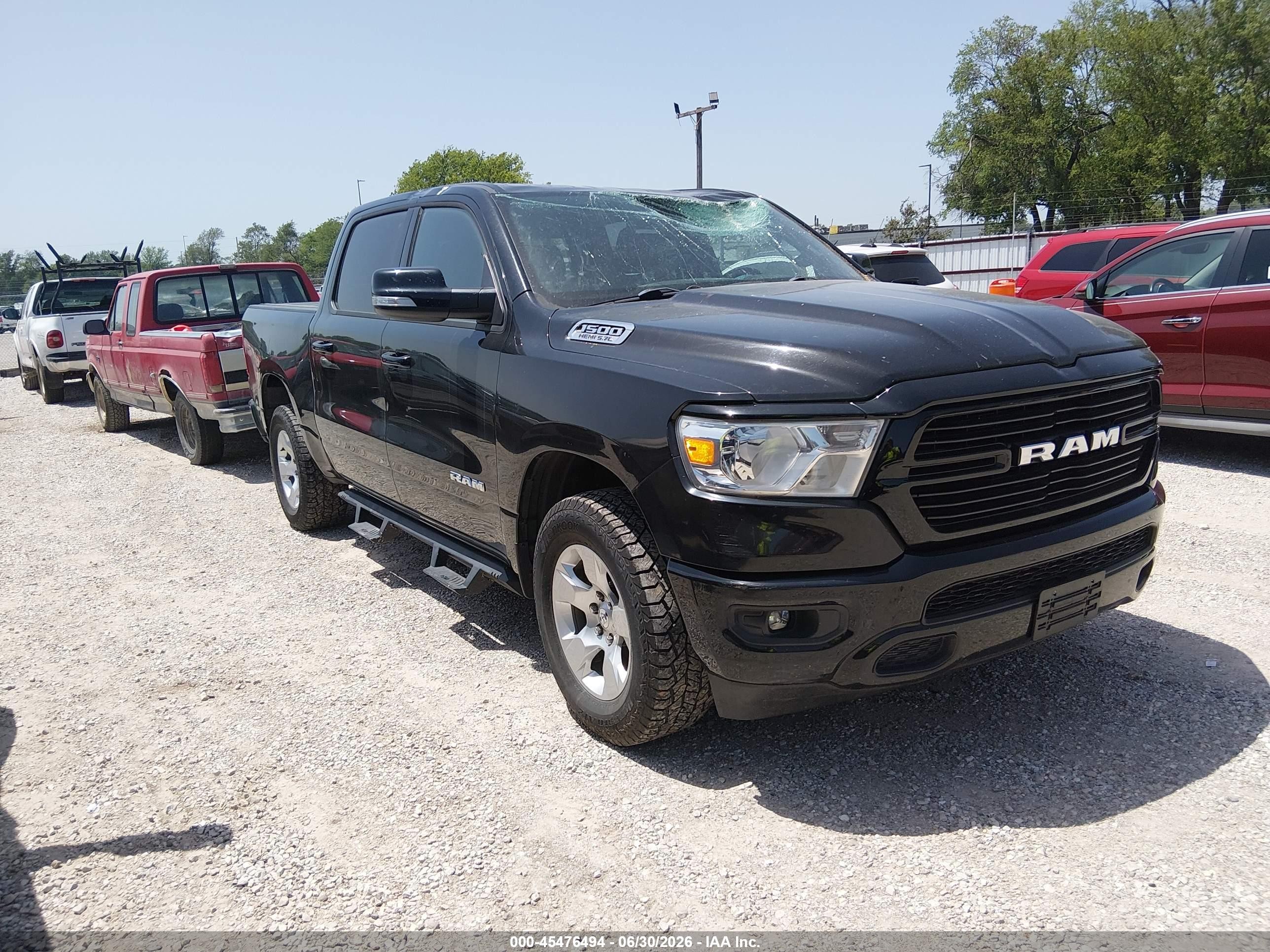 2019 Ram 1500 Big Horn, VIN 1C6SRFFT6KN533034 — Град
