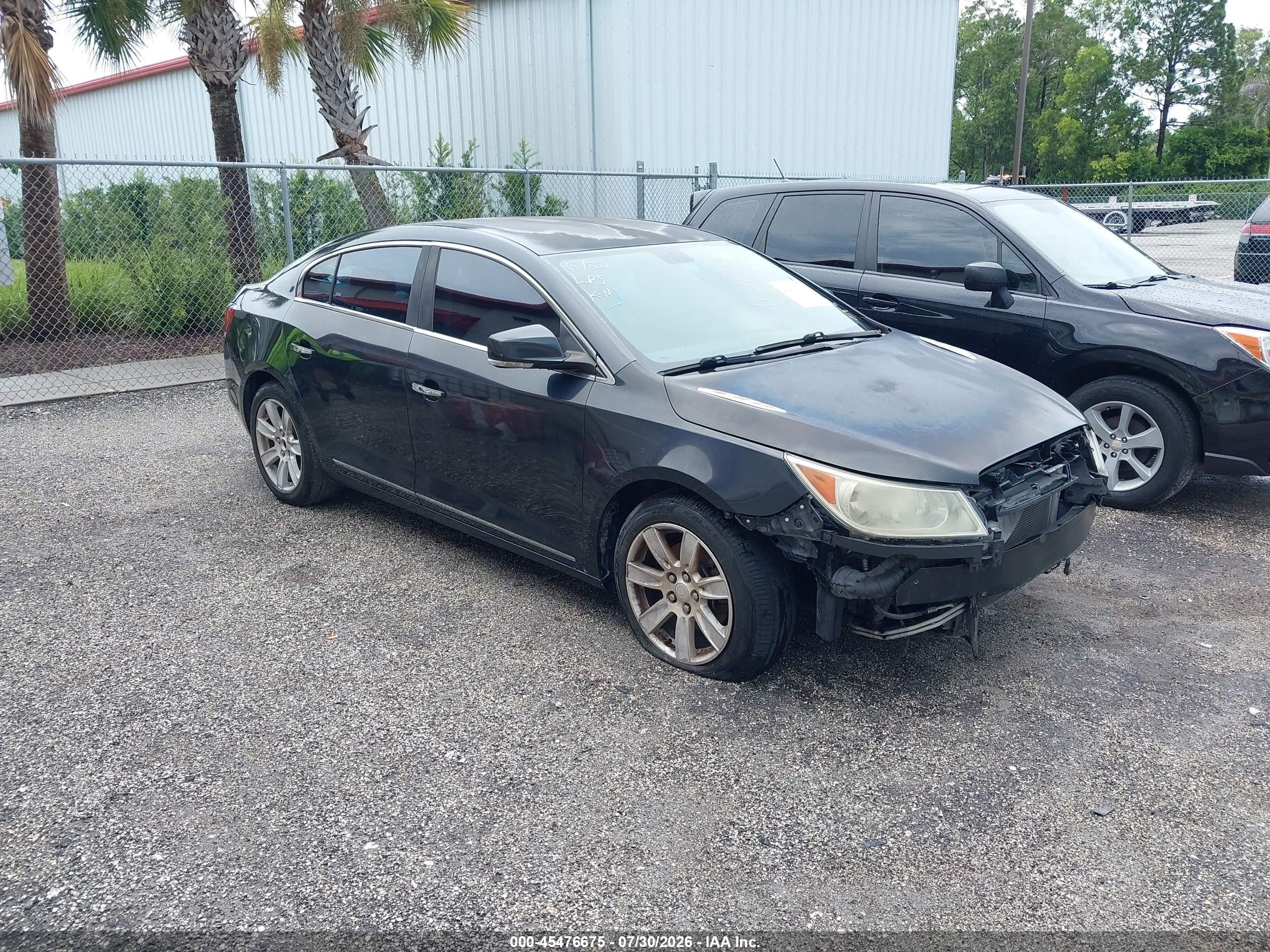 2012 Buick LaCrosse Leather, VIN 1G4GC5G35CF137791 — Front end