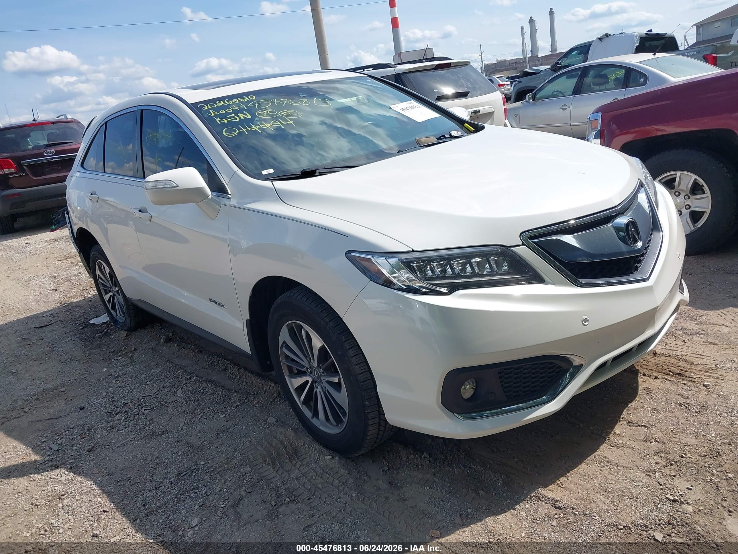 2017 Acura RDX Advance, VIN 5J8TB4H74HL014494 — Rear end
